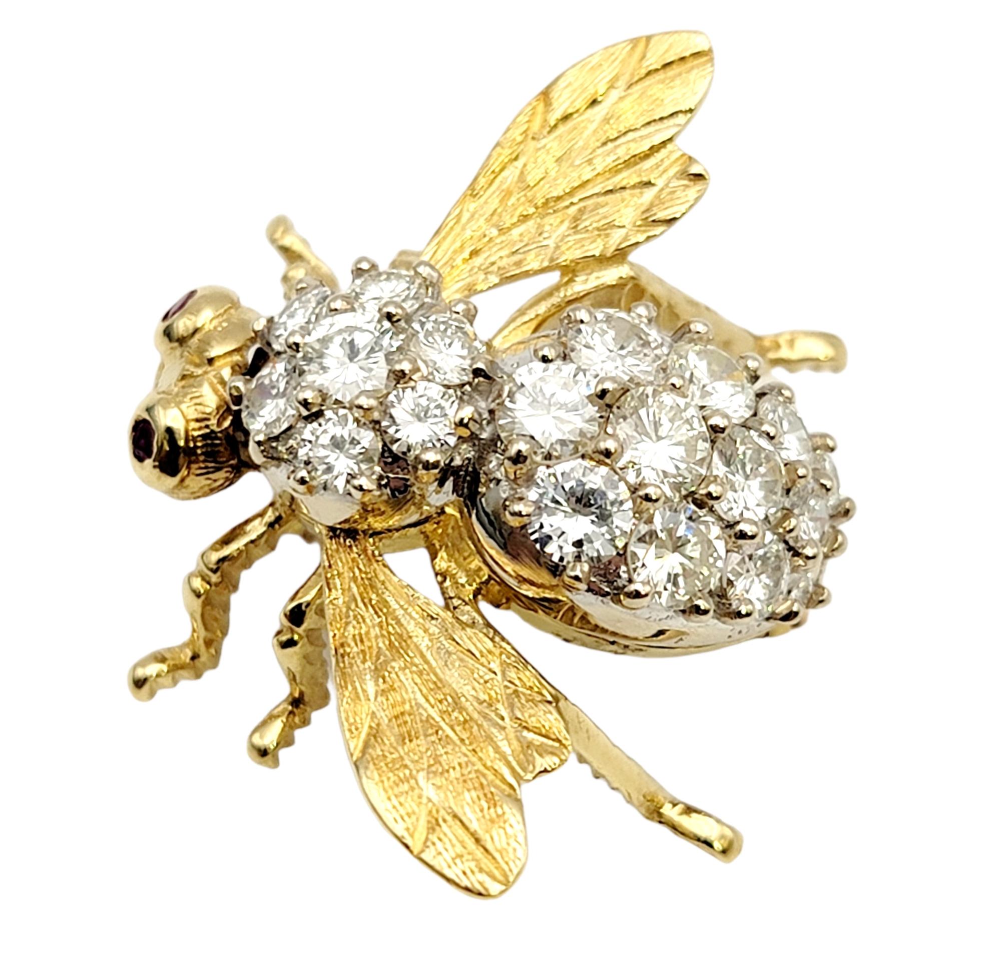 Round Cut Vintage Herbert Rosenthal Diamond and Ruby 3D Bee Brooch in 18 Karat Yellow Gold For Sale