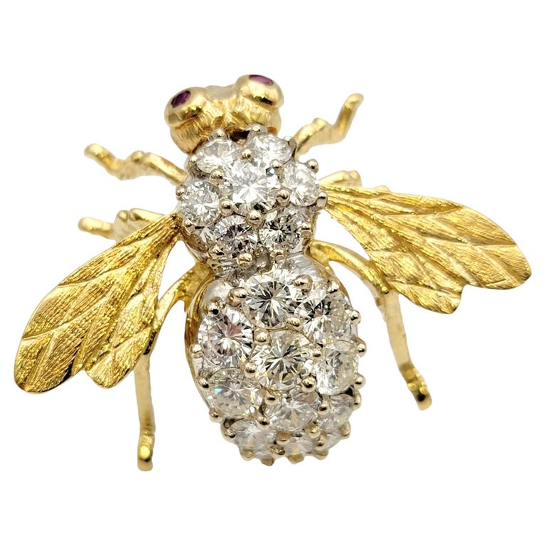 Vintage Herbert Rosenthal Diamond and Ruby 3D Bee Brooch in 18 Karat Yellow Gold For Sale
