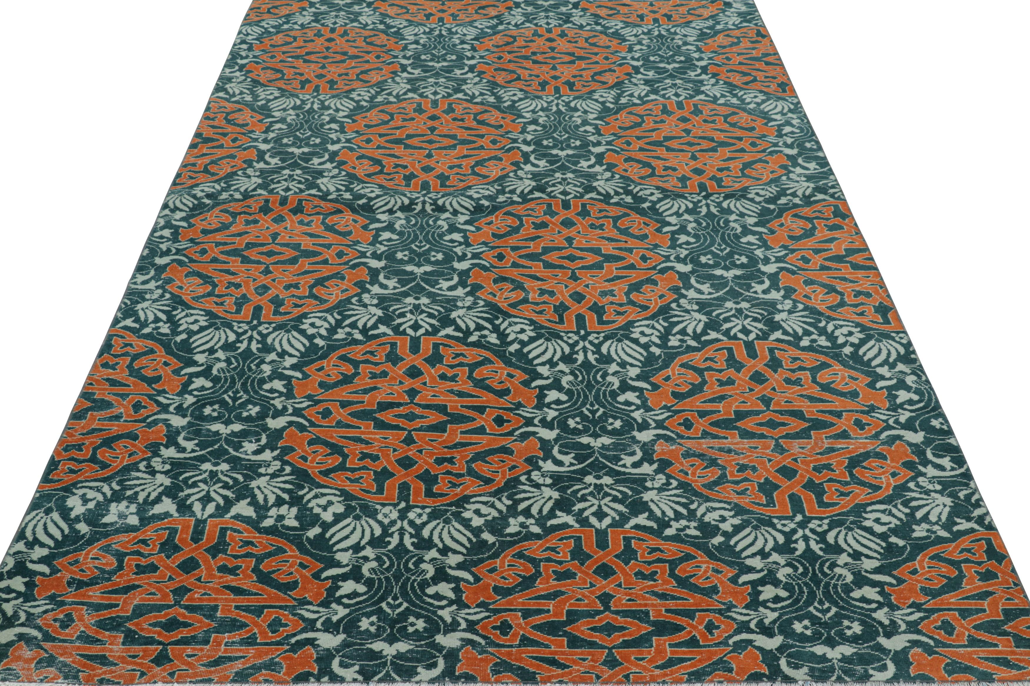 Annodato a mano Tappeto vintage Hereke in verde acqua con medaglioni arabescati arancioni  Rug & Kilim in vendita