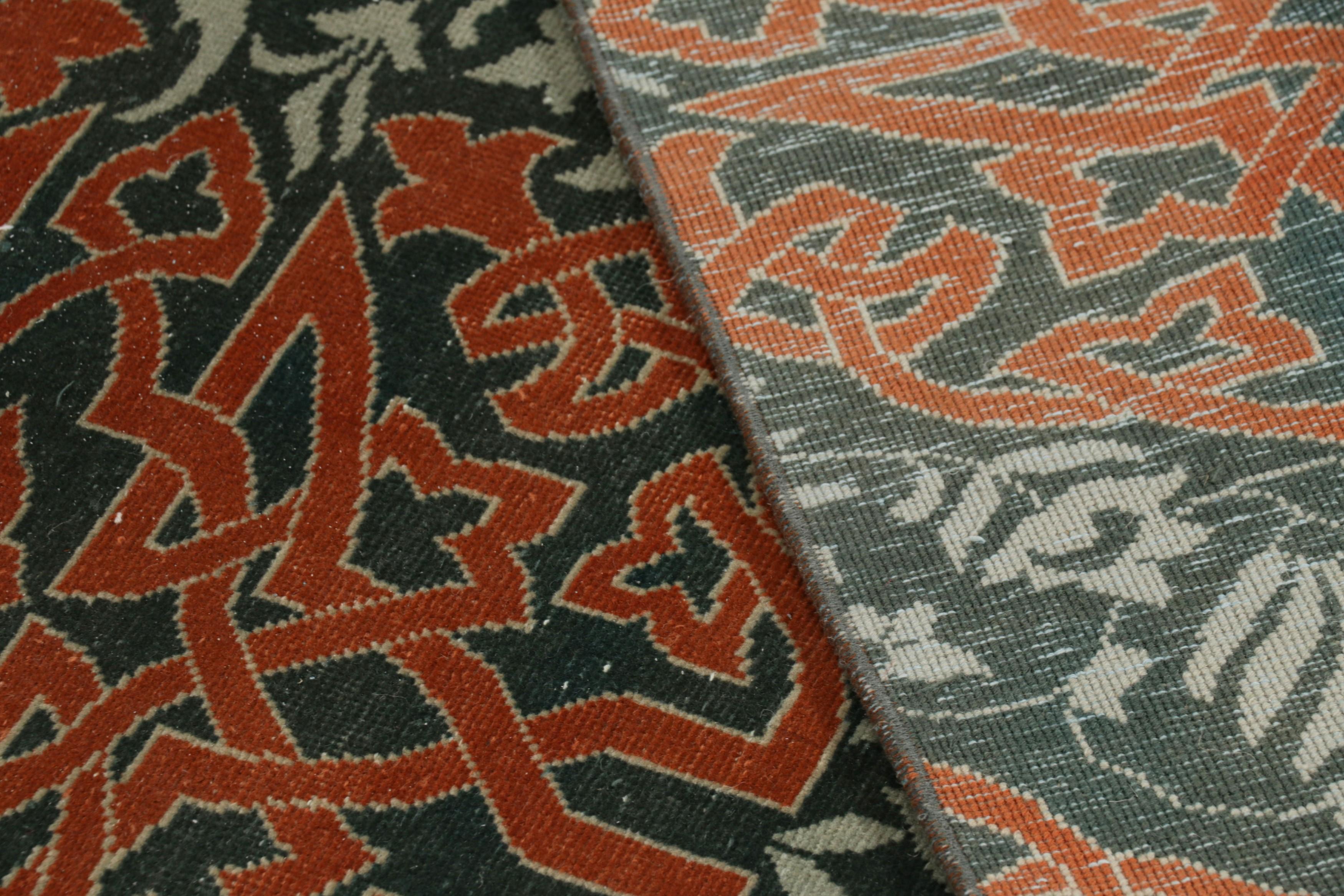 Tappeto vintage Hereke Runner in blu con medaglioni arabescati arancioni  Rug & Kilim in vendita 1