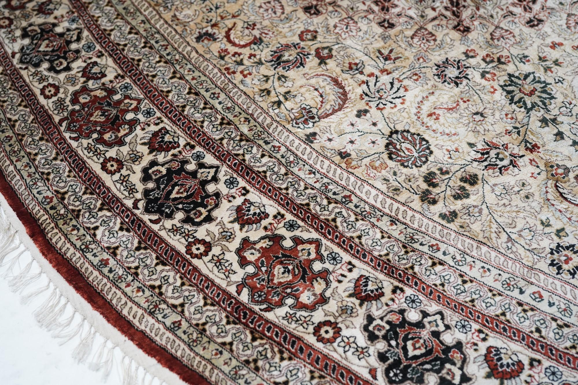 Late 20th Century Extremely Fine Turkish Silk Hereke. Oval Rug 4'10'' x 7'11'' For Sale