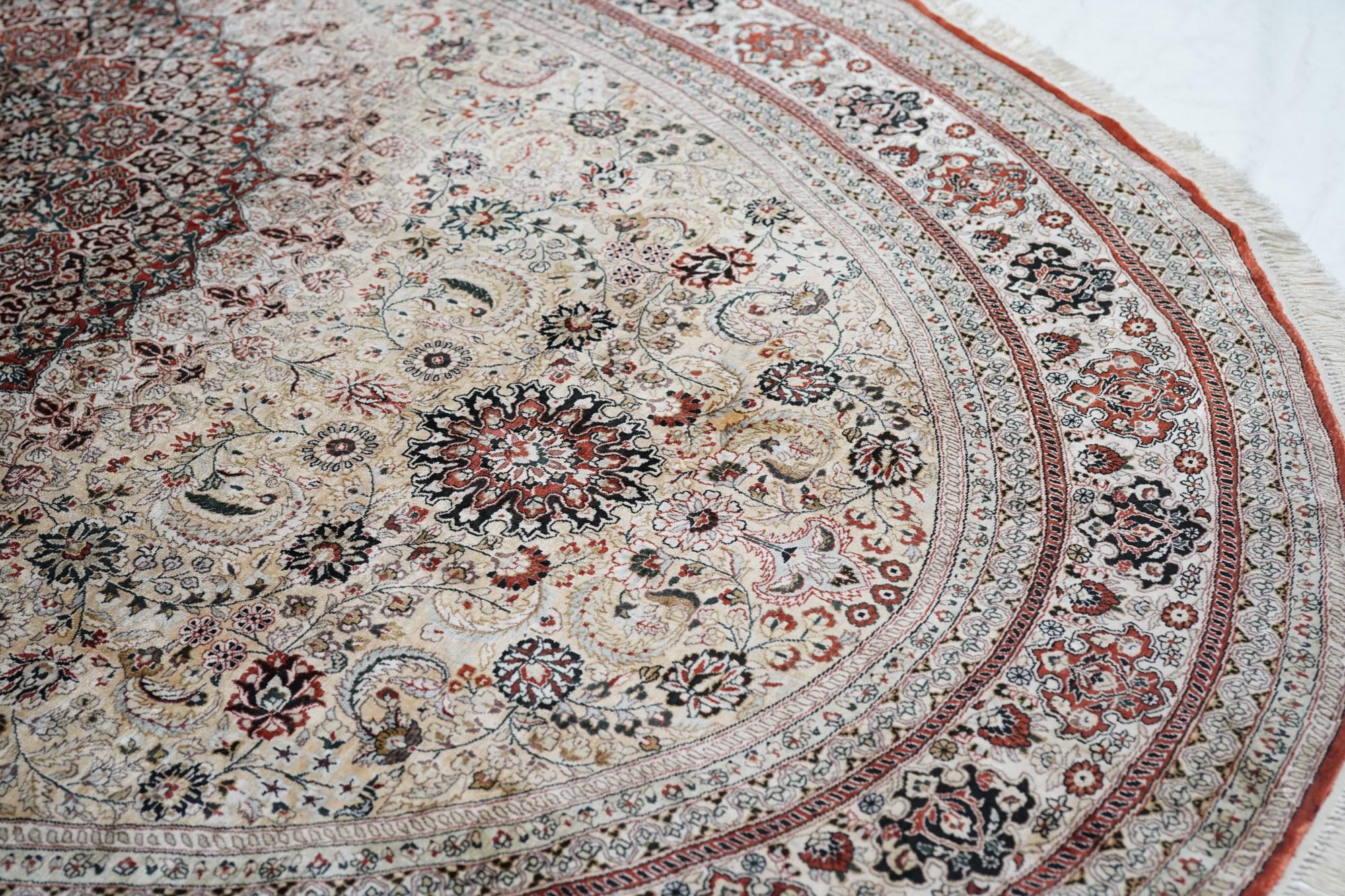 Extremely Fine Turkish Silk Hereke. Oval Rug 4'10'' x 7'11'' For Sale 1