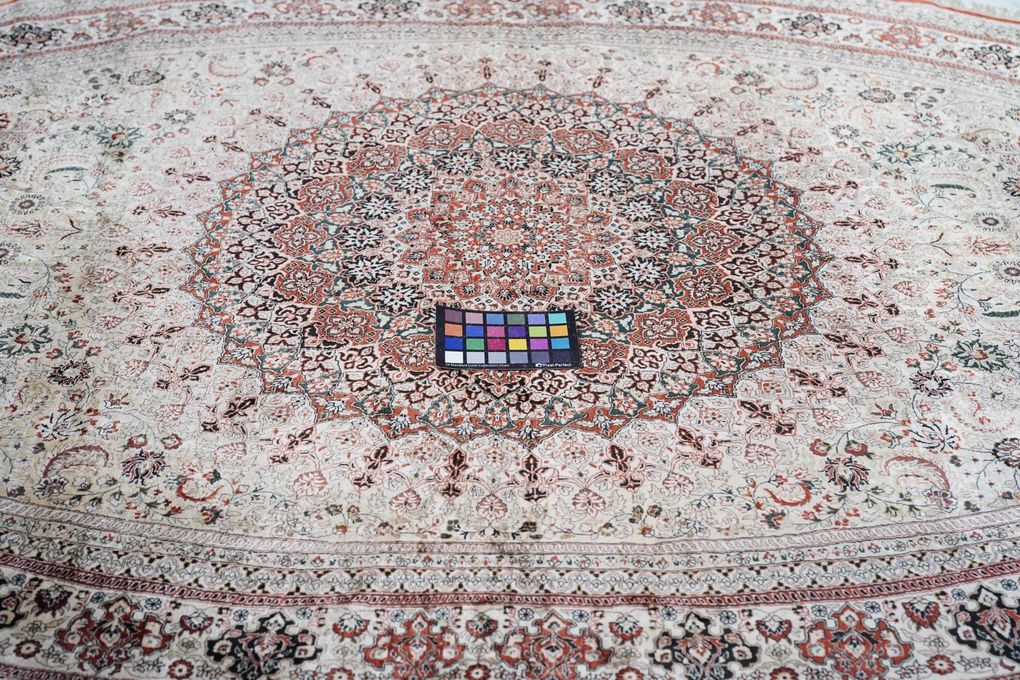 Extremely Fine Turkish Silk Hereke. Oval Rug 4'10'' x 7'11'' For Sale 5