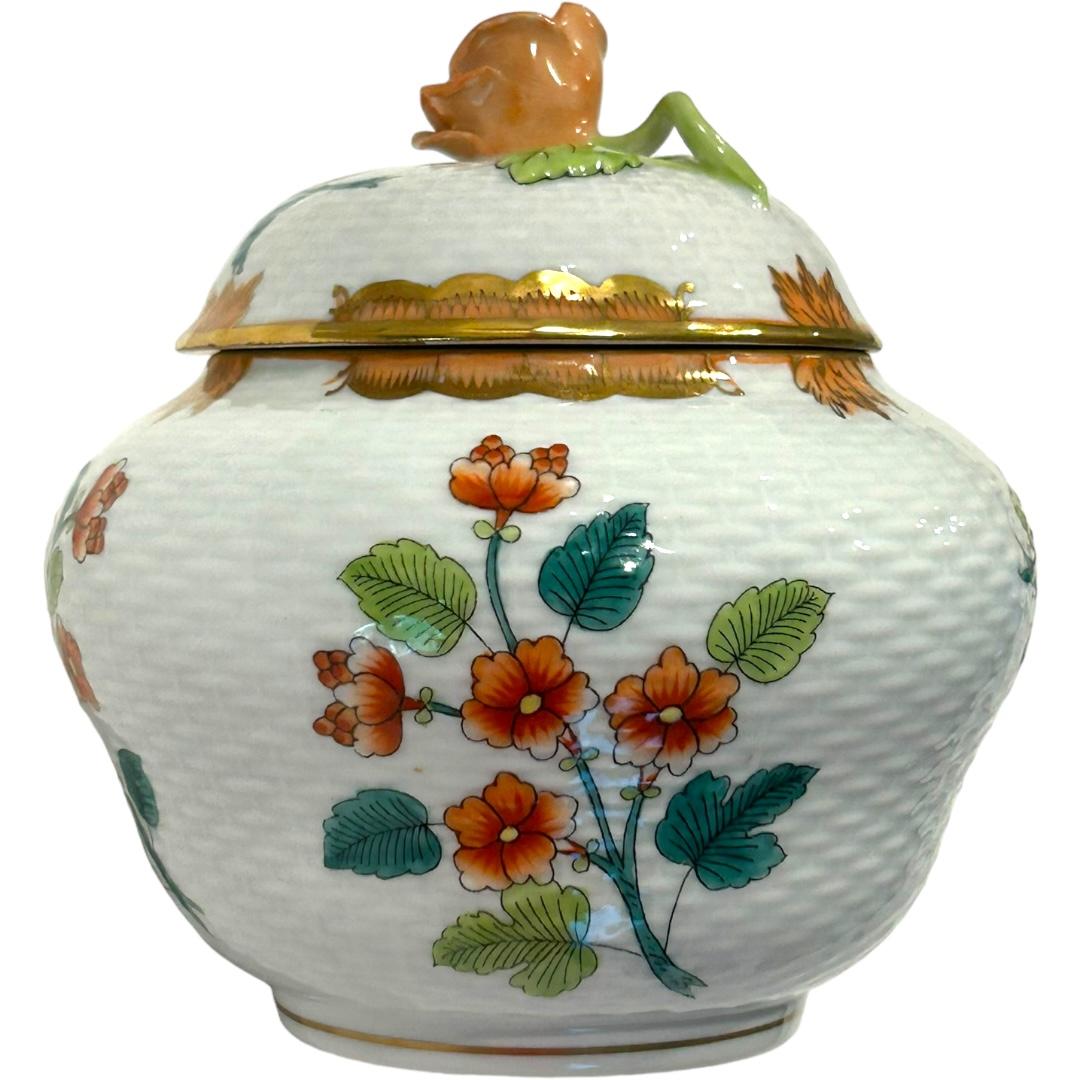 Vintage Herend Decorative Box/Jar Raised Basket Pattern w/ Orange Rose Knob For Sale 2