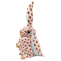 Vieille figurine de lapin en porcelaine Herend avec une oreille de porcelaine Hongrie