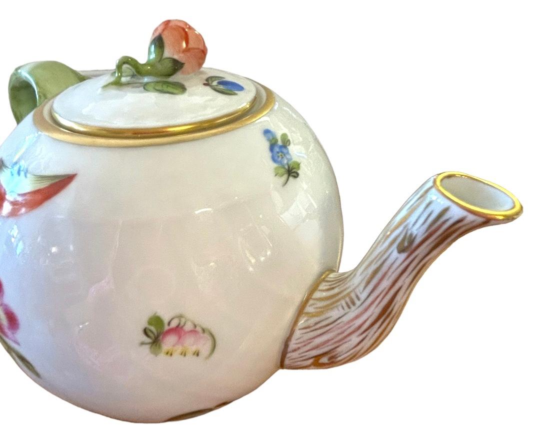 Vintage Herend Tea Pot with Floral and Gold Details For Sale 2
