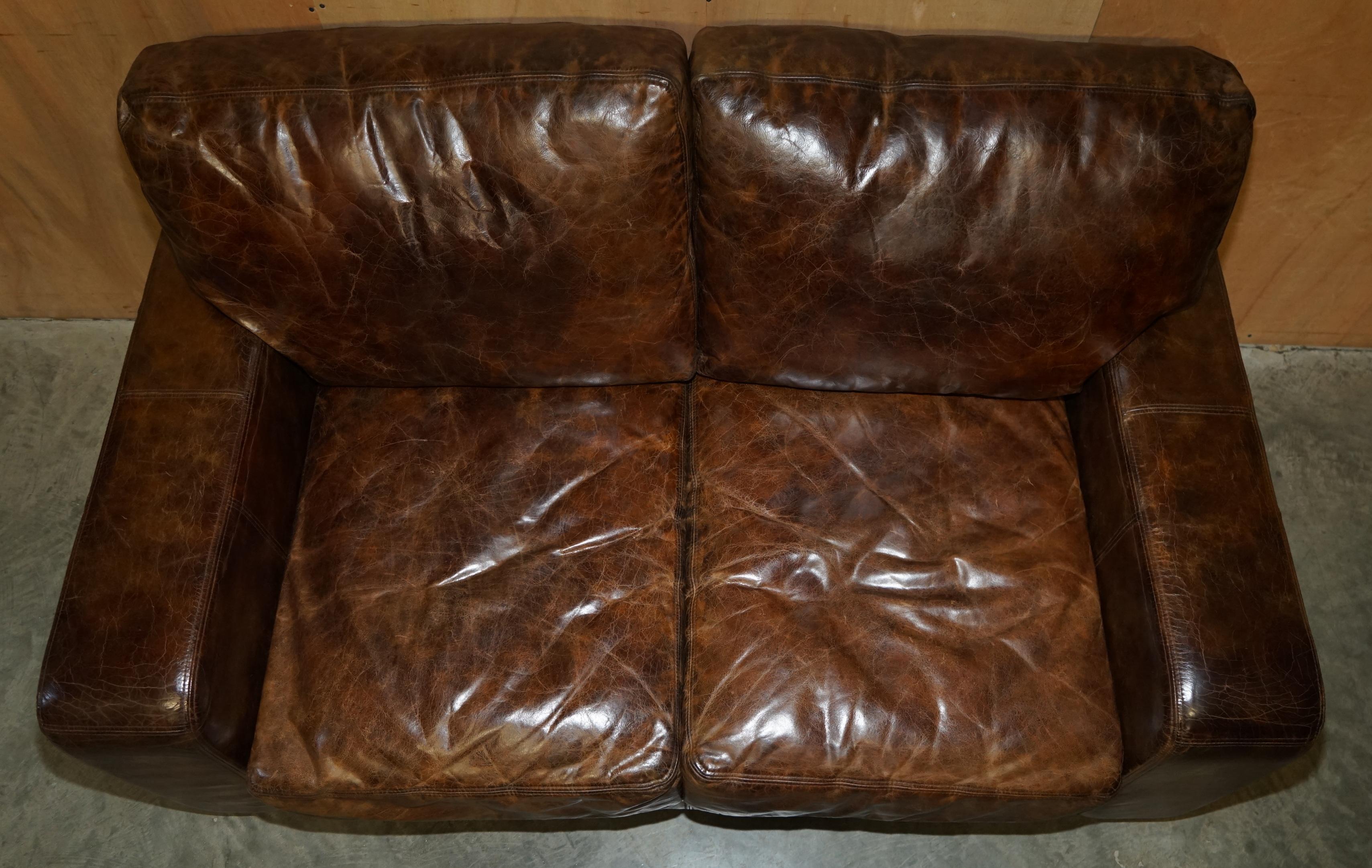 ViNTAGE HERITAGE BIKER SOFÁ DE CUERO MARRÓN HALO SOHO QUE FORMA PARTE DE UNA SUITE siglo XX en venta