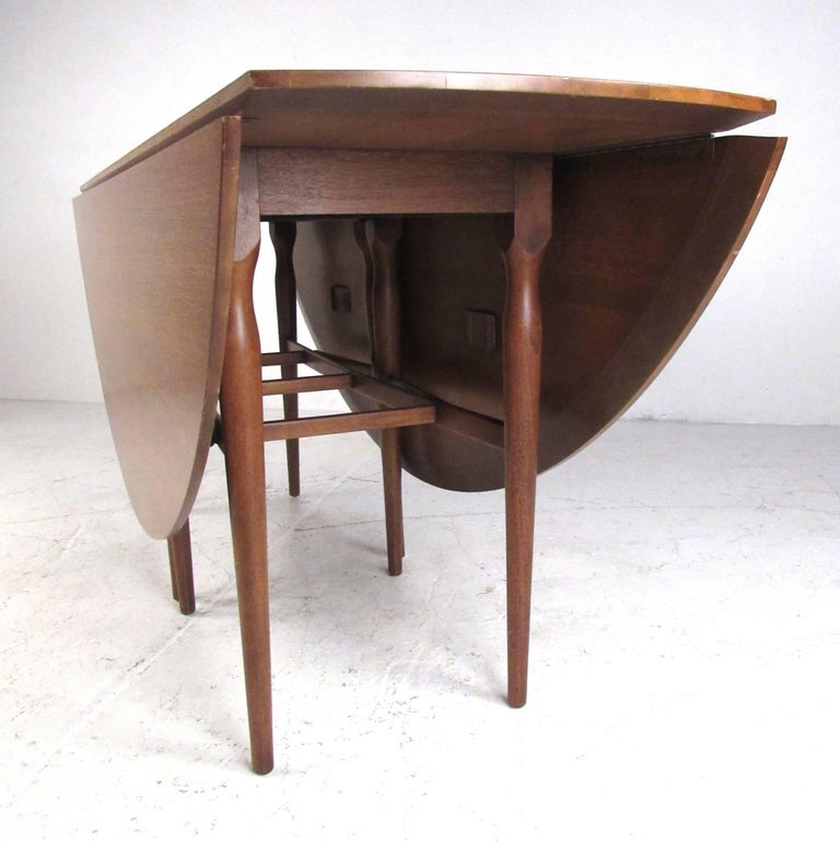 Vintage HeritageHenredon Gateleg Dining Table For Sale at 1stDibs