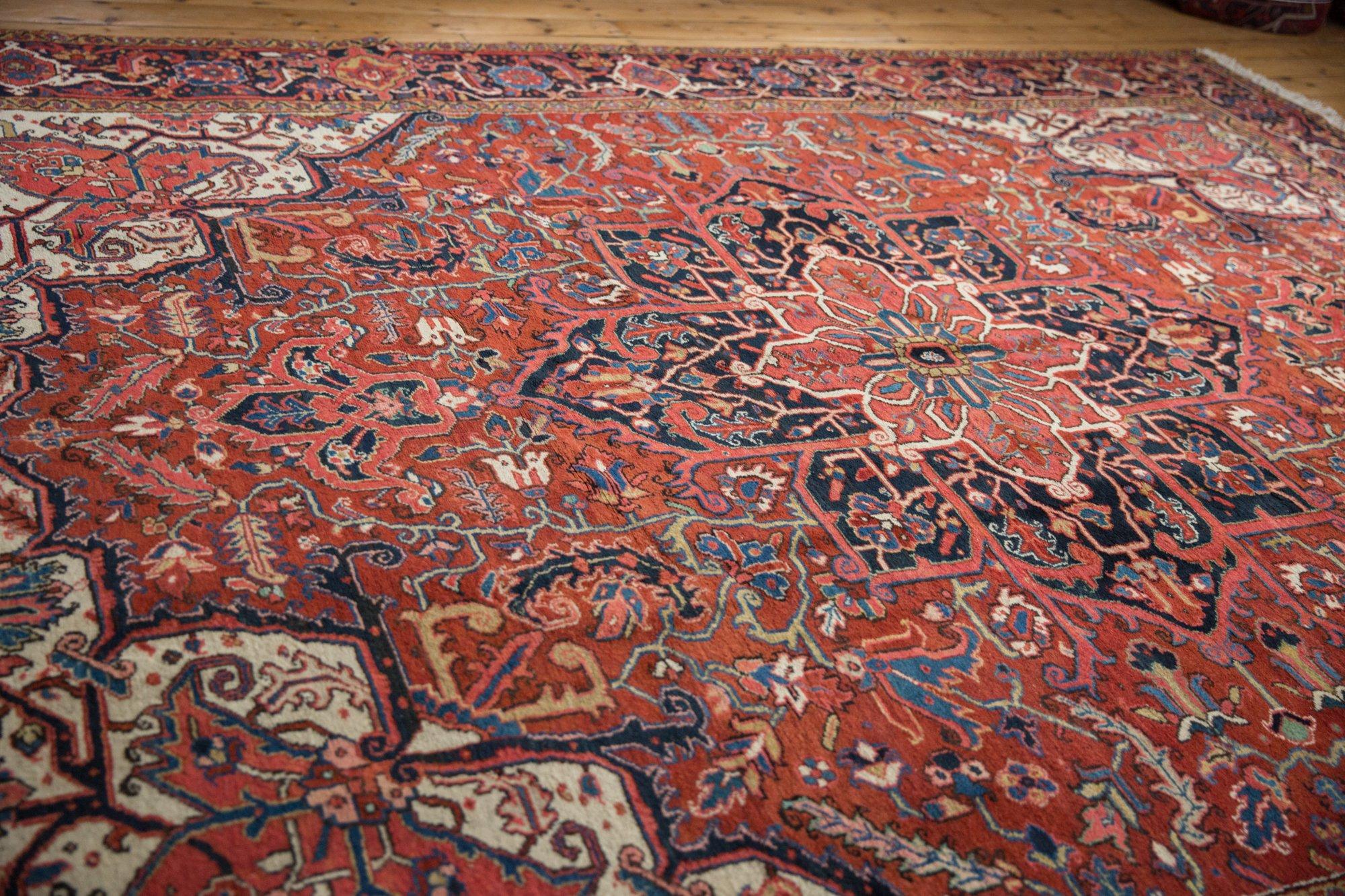 Vintage-Teppich in Heriz im Angebot 2
