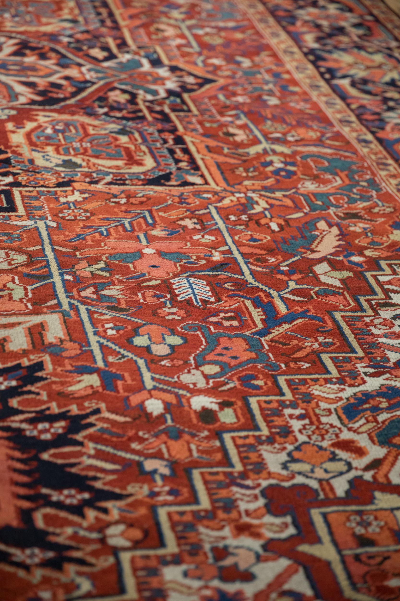 Vintage Heriz Carpet For Sale 2
