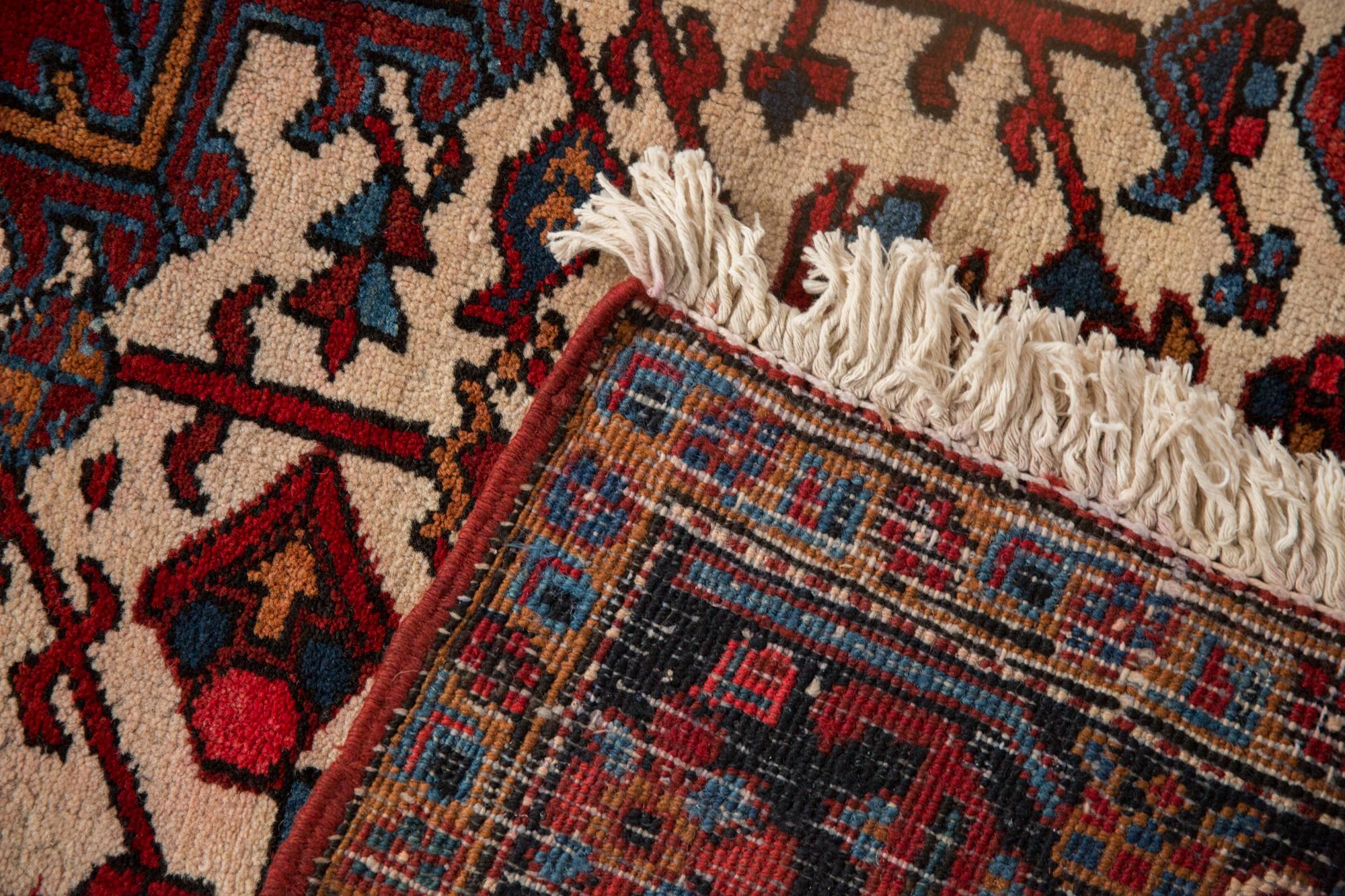 Vintage-Teppich in Heriz im Angebot 4