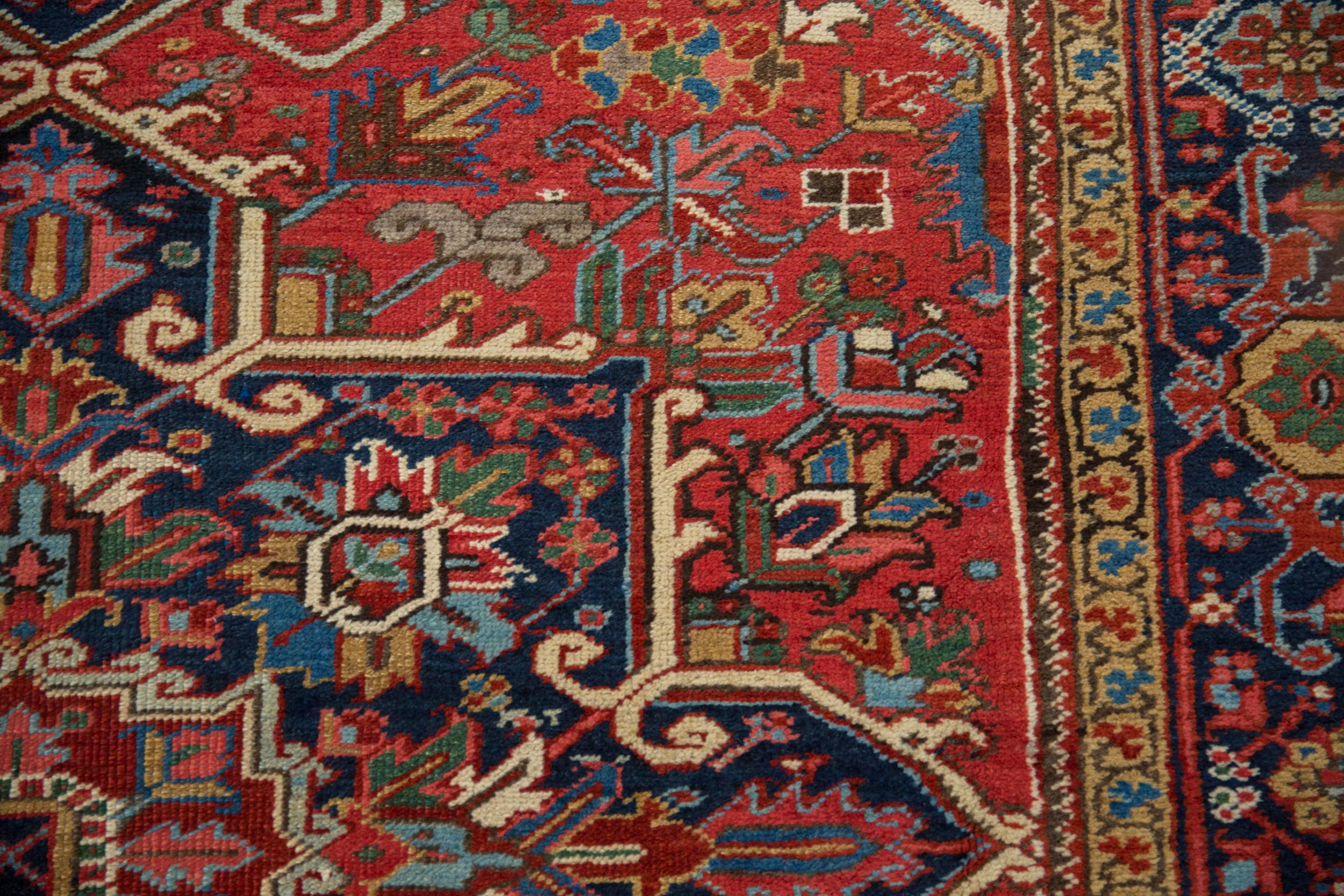 Vintage Heriz Carpet In Good Condition For Sale In Katonah, NY