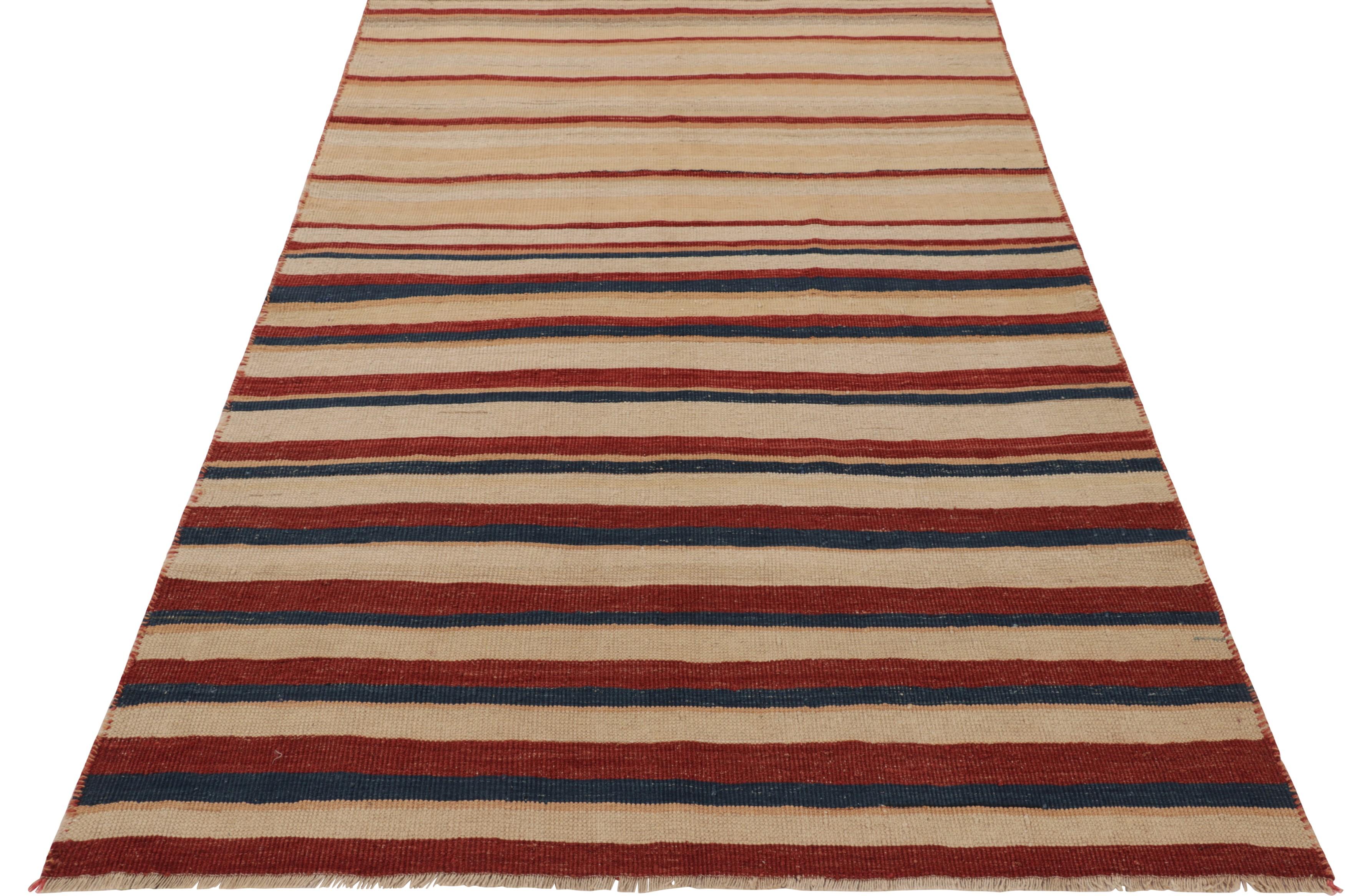 Hand-Woven Vintage Heriz Persian Kilim in Red and Beige Geometric Stripes - Rug & Kilim For Sale