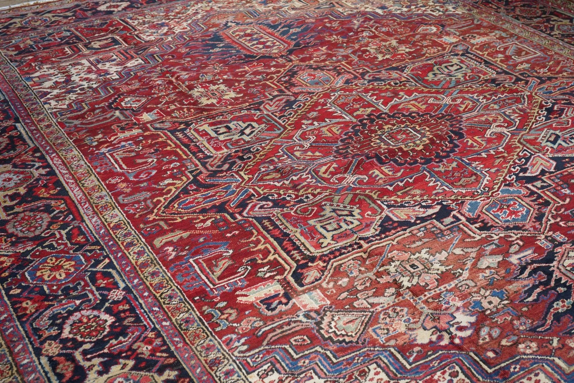 Tappeto Vintage Heriz 11'6'' x 14'6'' in vendita 1