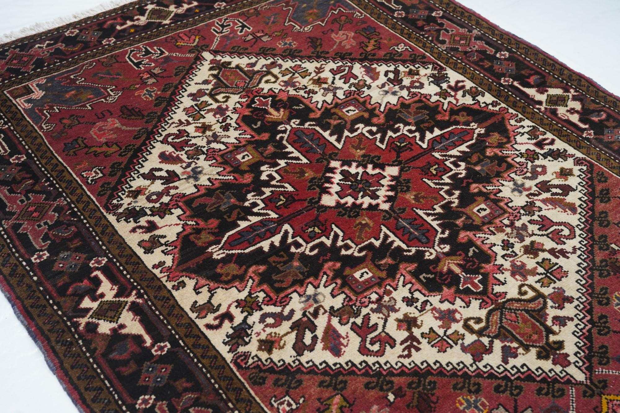 Vintage Heriz Rug For Sale 1