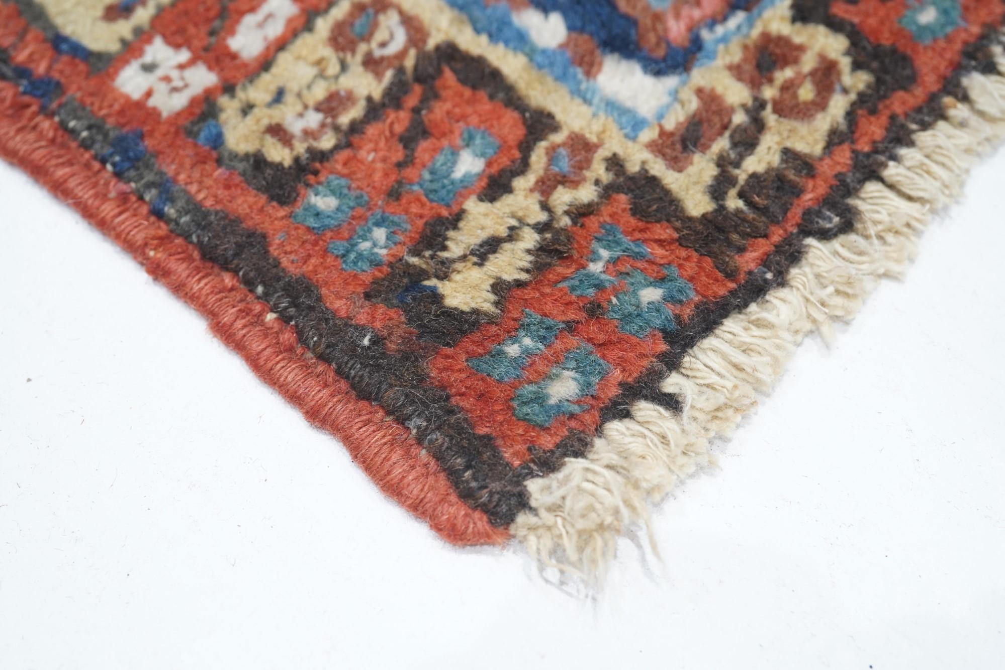 Vintage Heriz Rug 6'2'' x 8'9'' In Good Condition For Sale In New York, NY