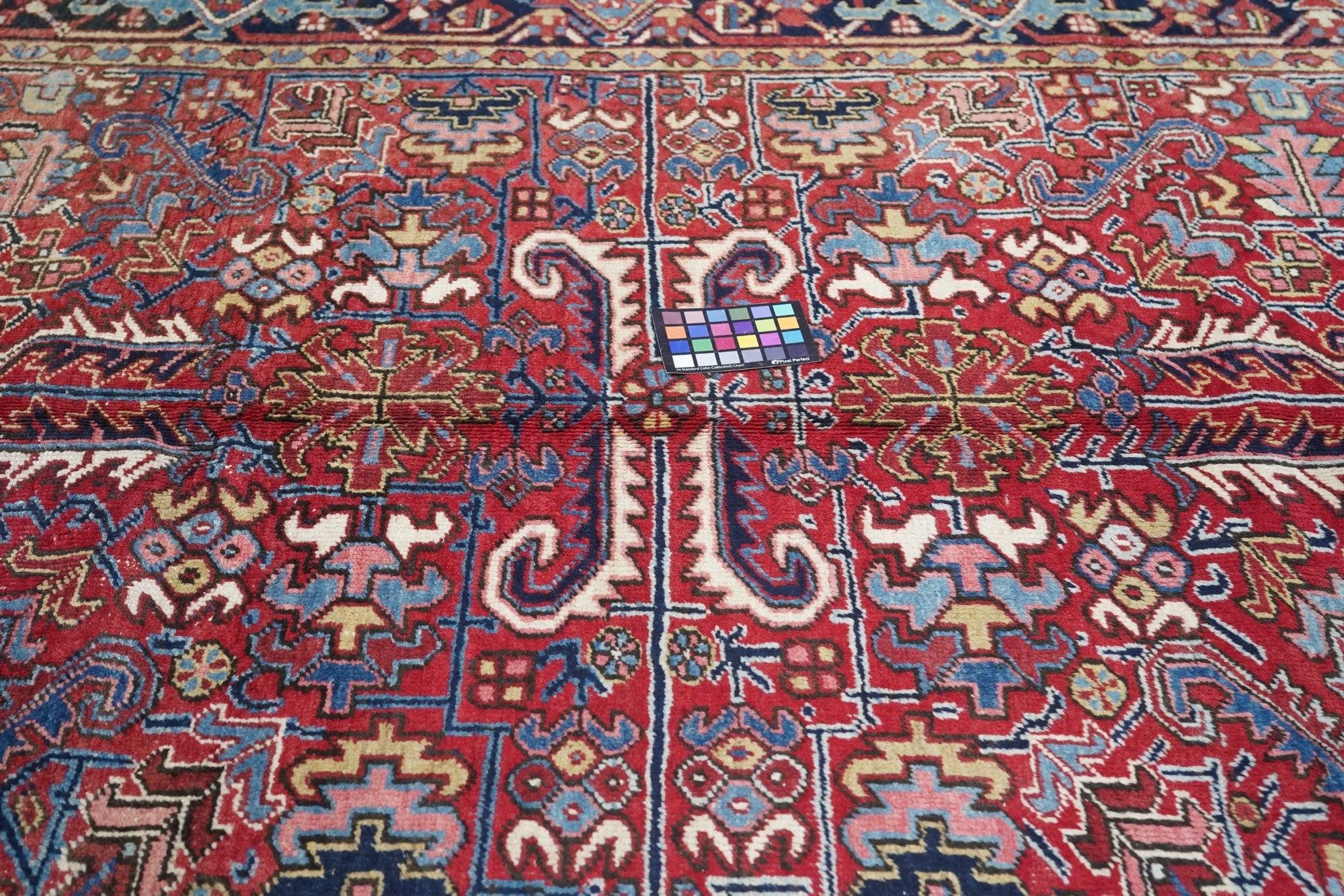 Vintage Heriz Rug 6'5'' x 8'3'' For Sale 3