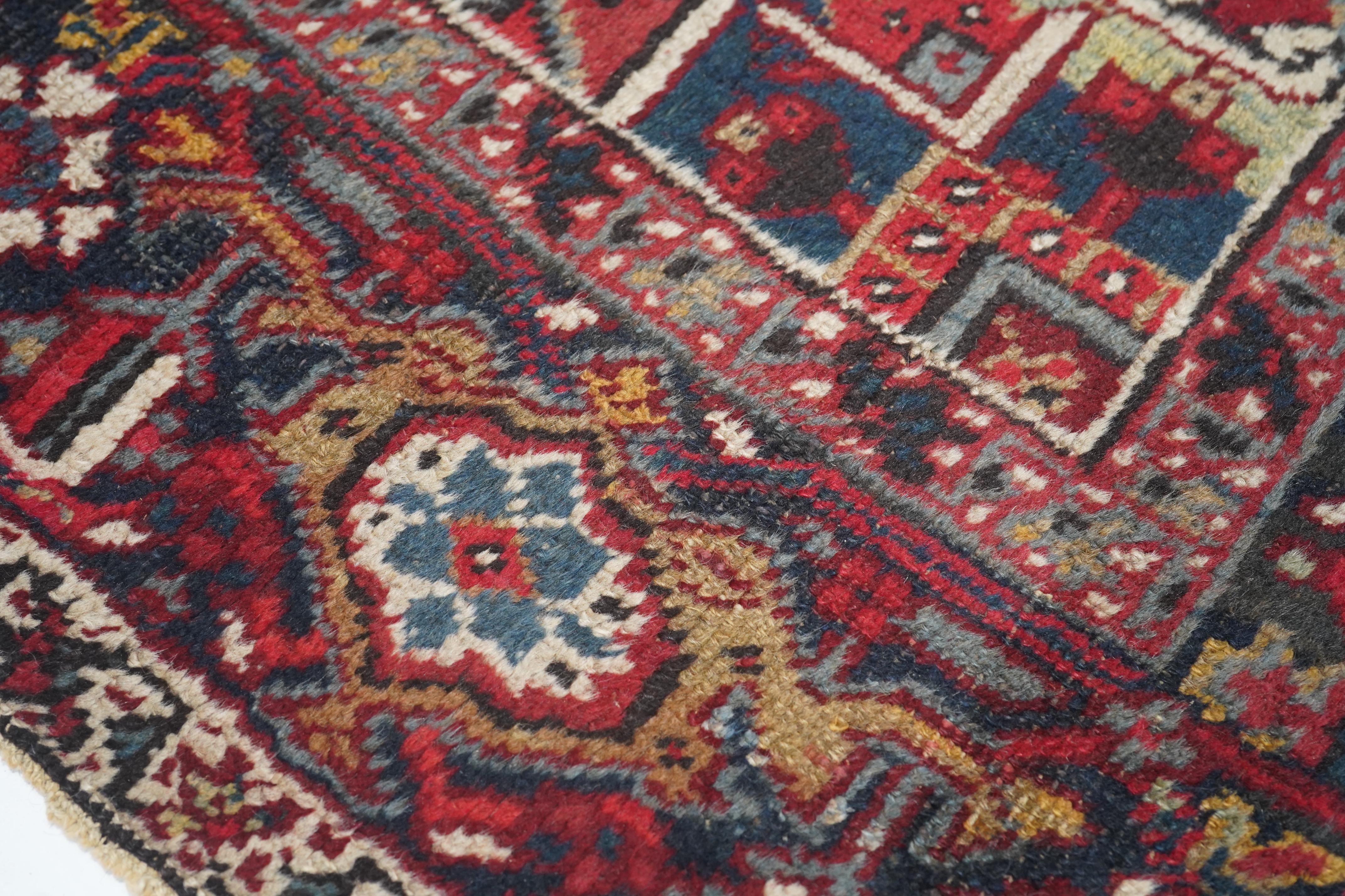 Vintage Heriz Rug 6'7'' x 9'0'' In Good Condition For Sale In New York, NY