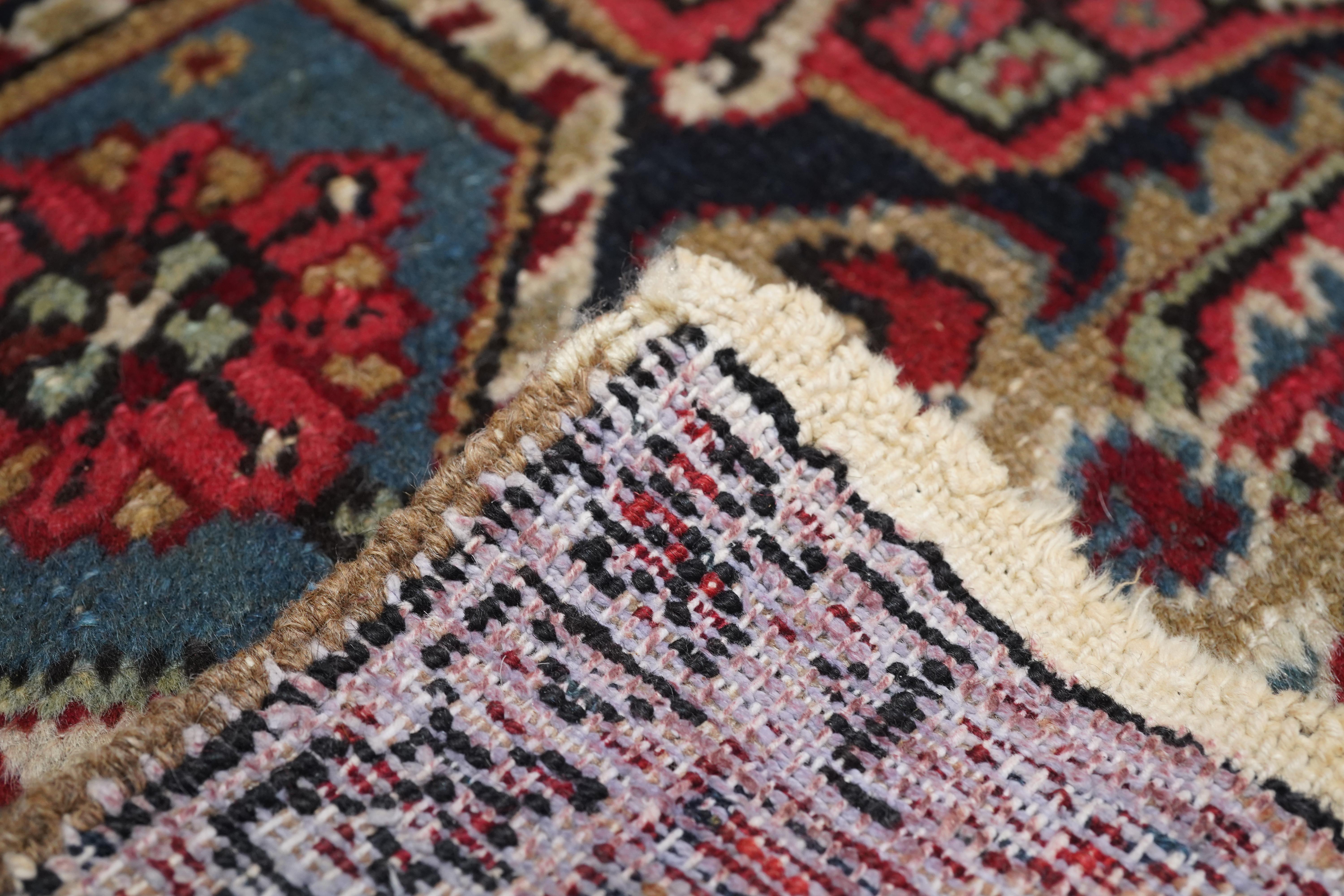 Vintage Heriz Rug 6'7'' x 9'0'' For Sale 1