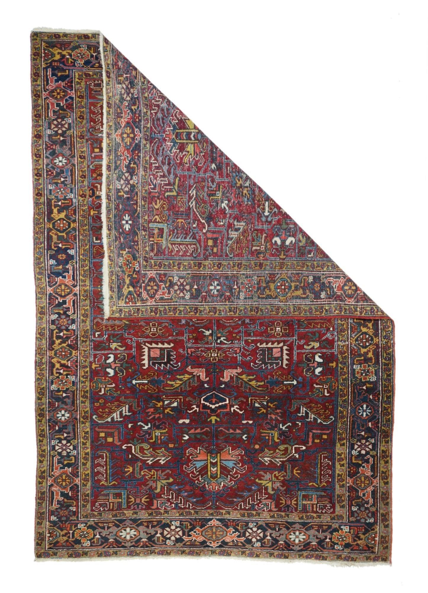 Vintage Heriz rug, measures : 6'7'' x 9'9''.