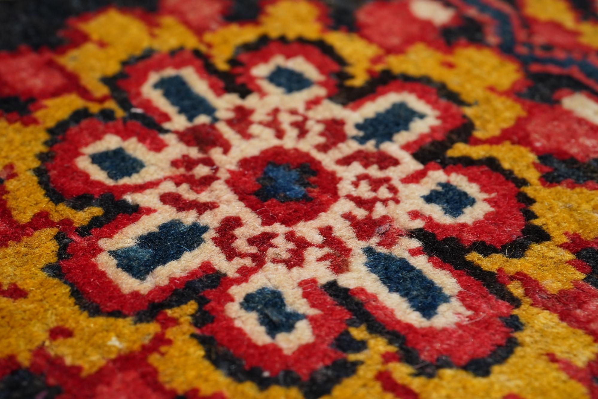 Vintage Heriz Rug For Sale 1