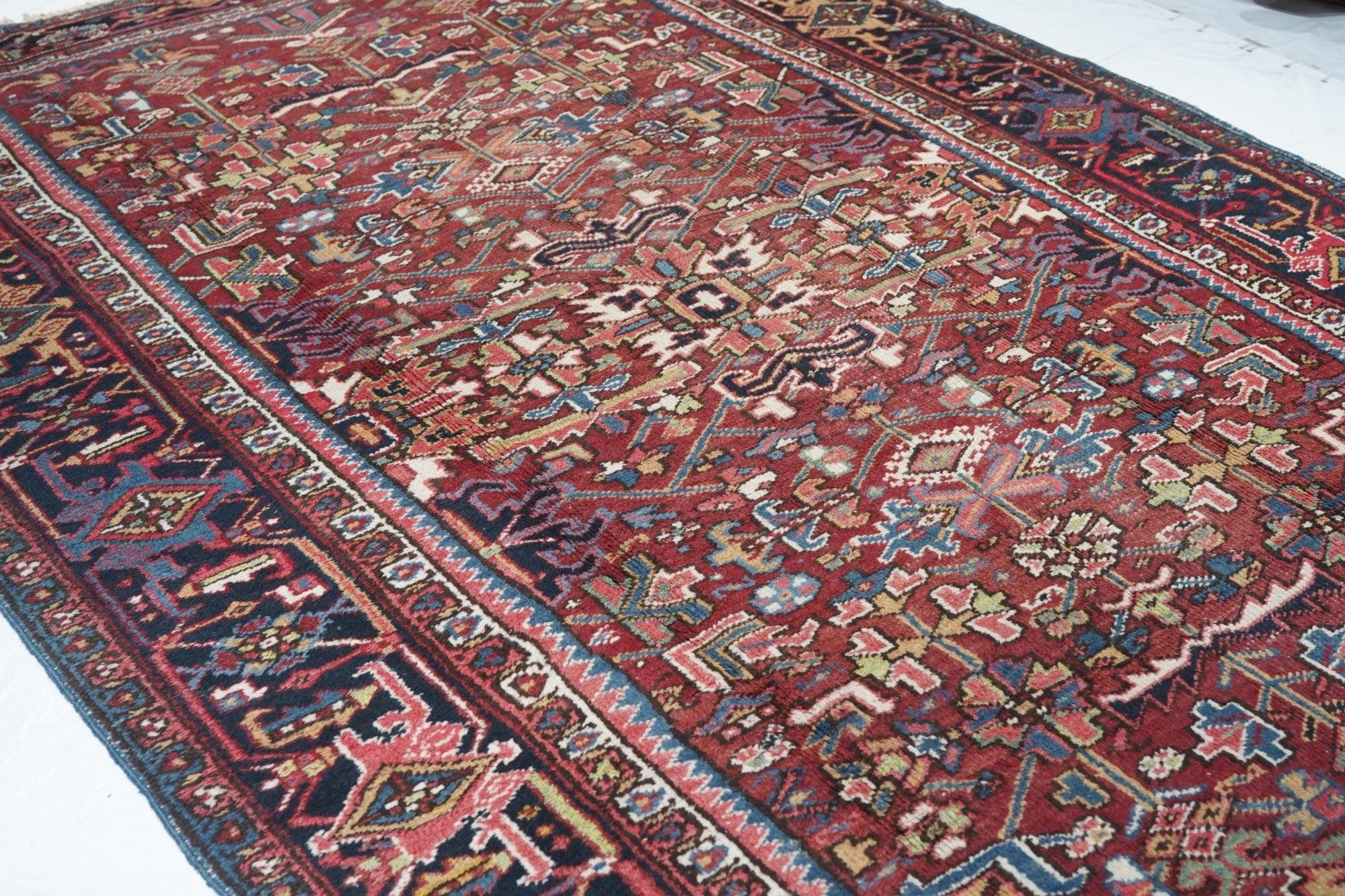 Tappeto Vintage Heriz 7'3'' x 10'9'' in vendita 1