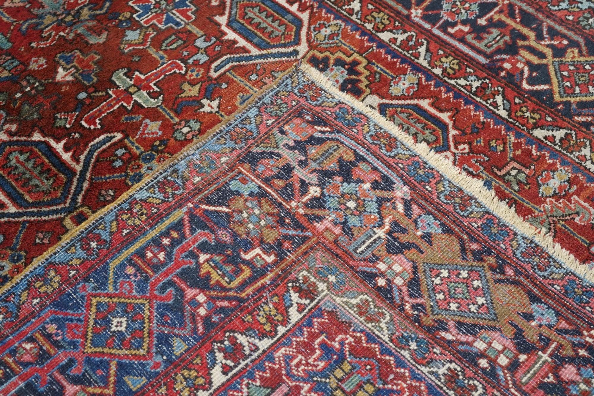Vintage Heriz Rug 7'5'' x 10'6'' For Sale 5