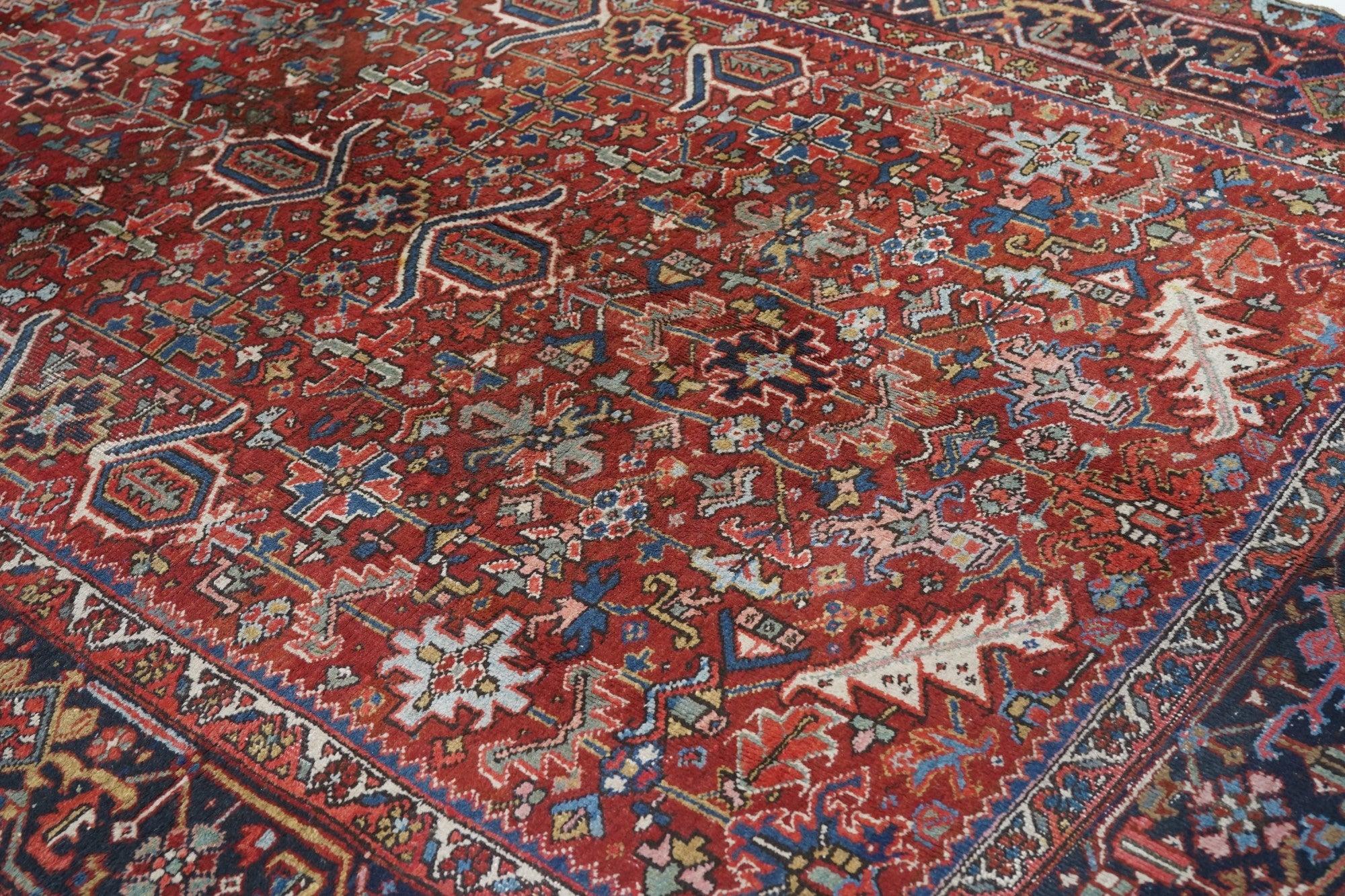 Vintage Heriz Rug 7'5'' x 10'6'' For Sale 2