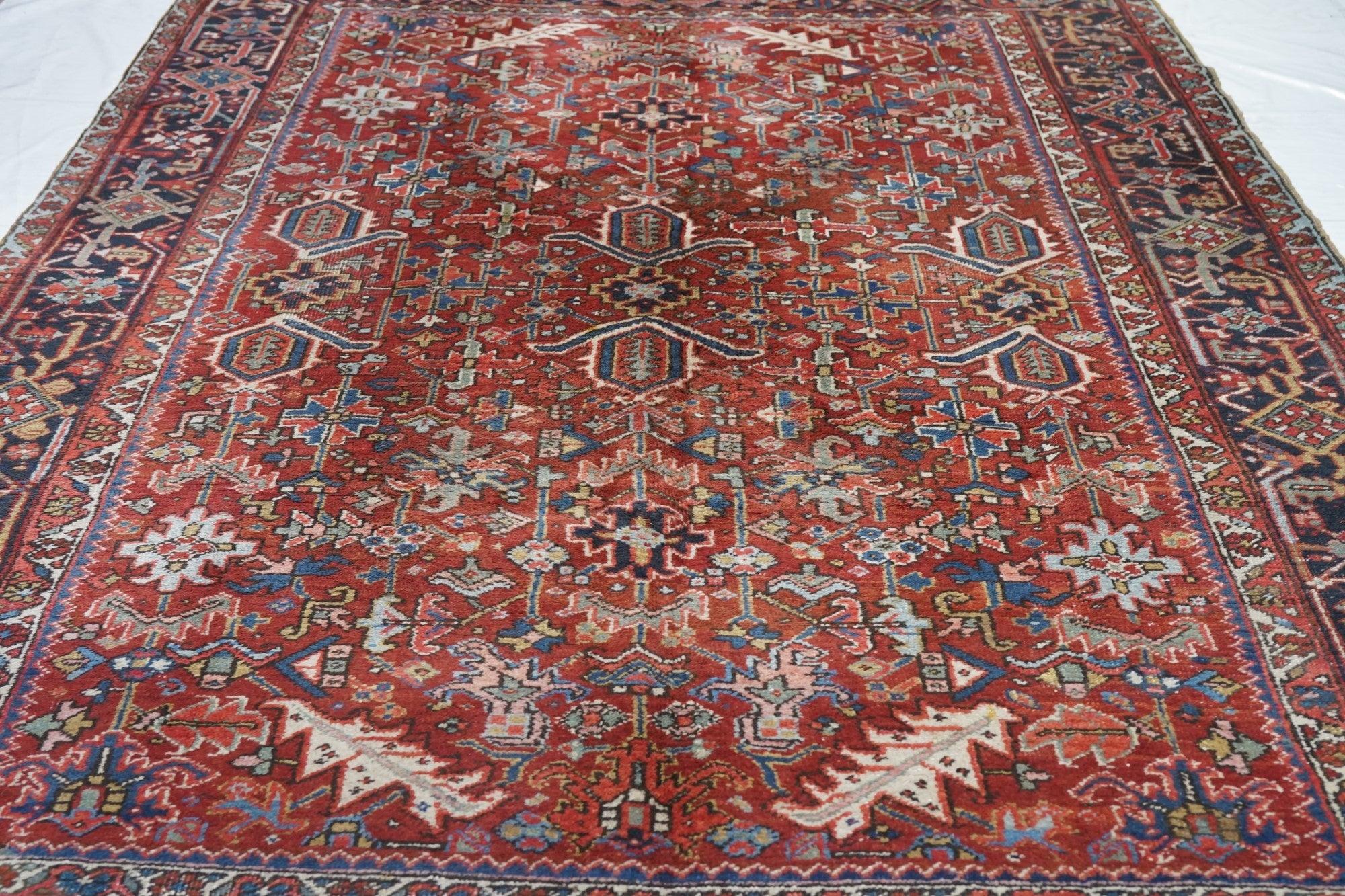 Vintage Heriz Rug 7'5'' x 10'6'' For Sale 3