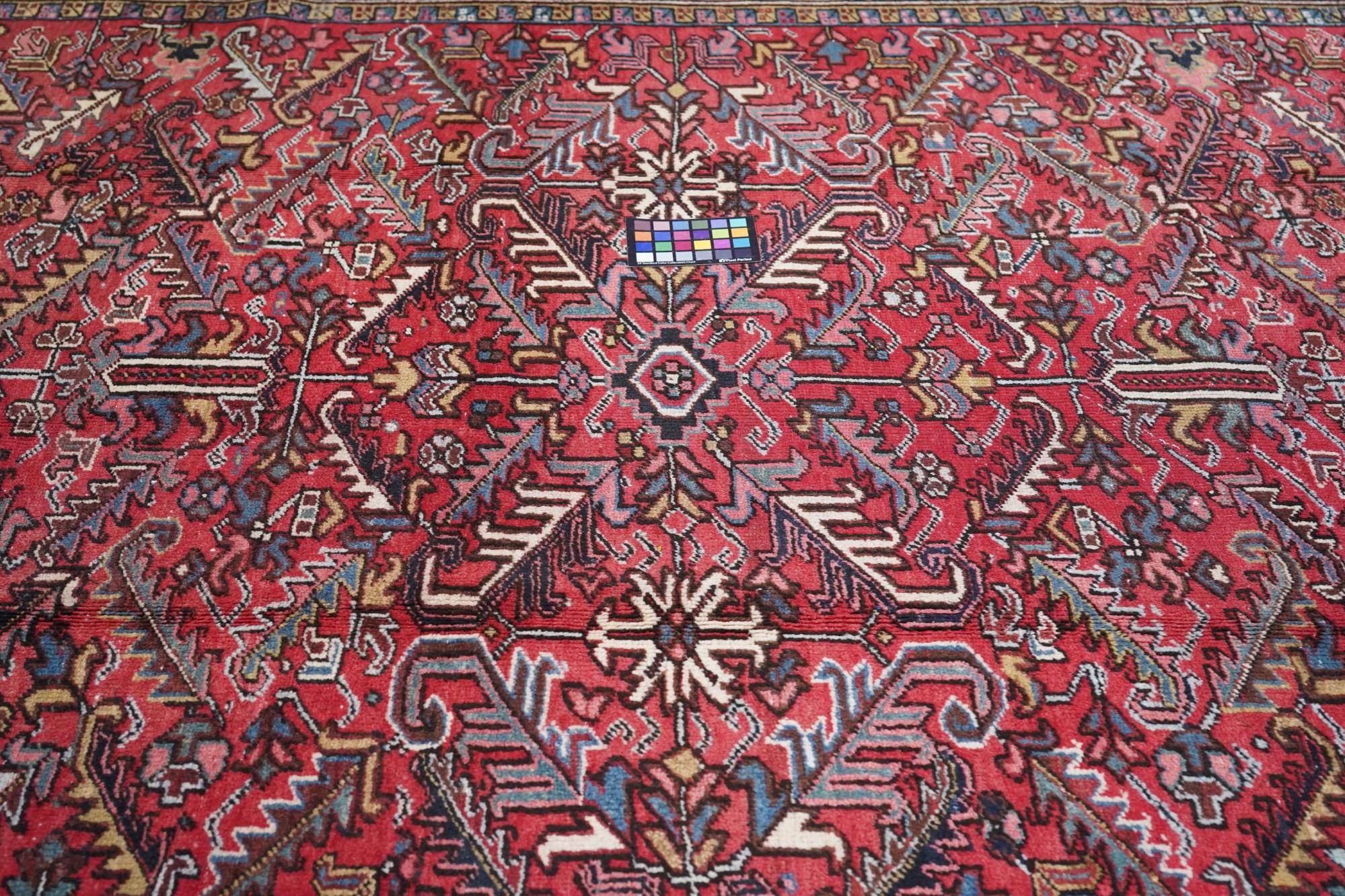 Vintage Heriz Rug 7'8'' x 10'8'' For Sale 3