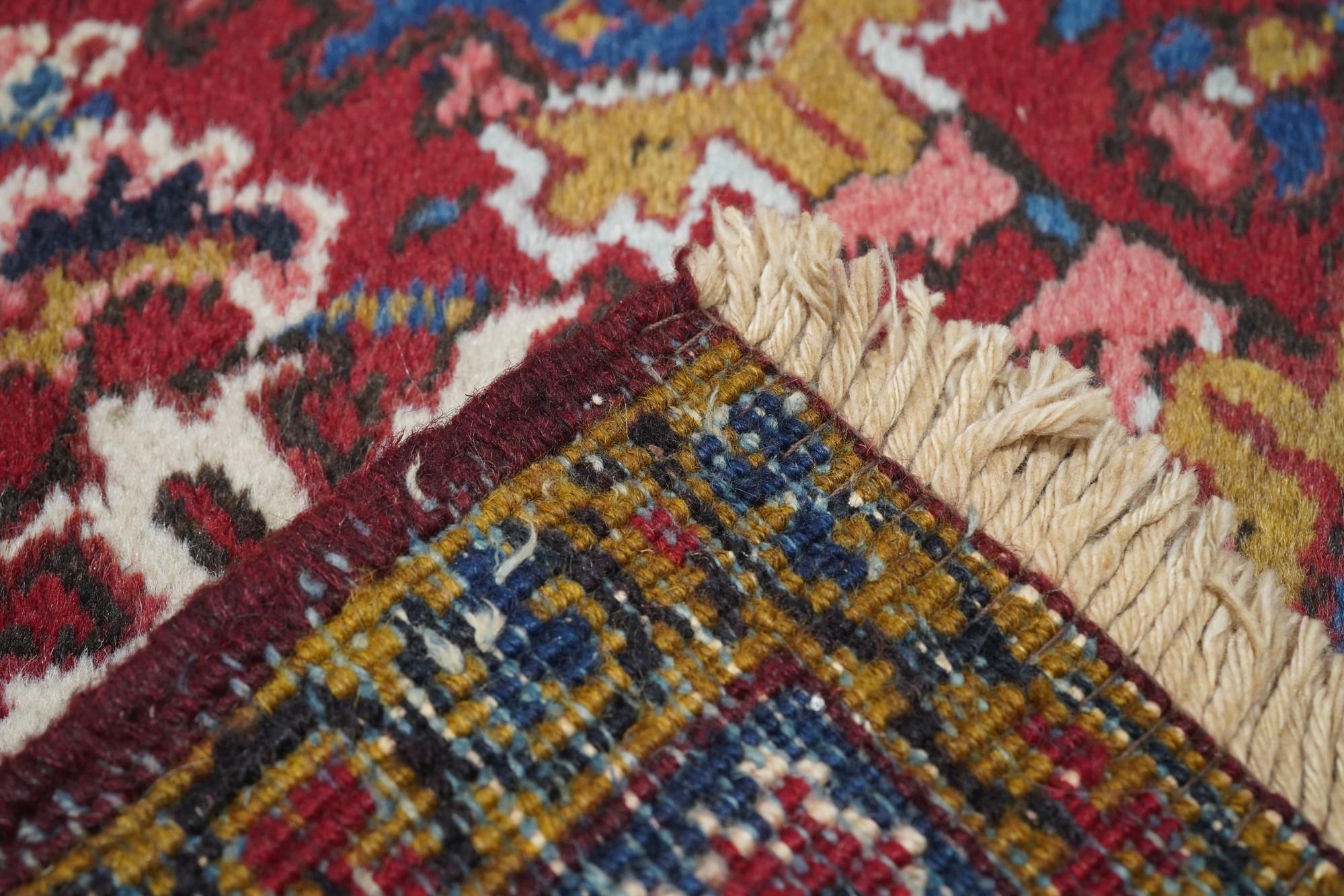 Vintage Heriz Rug 8' x 11'2'' For Sale 4