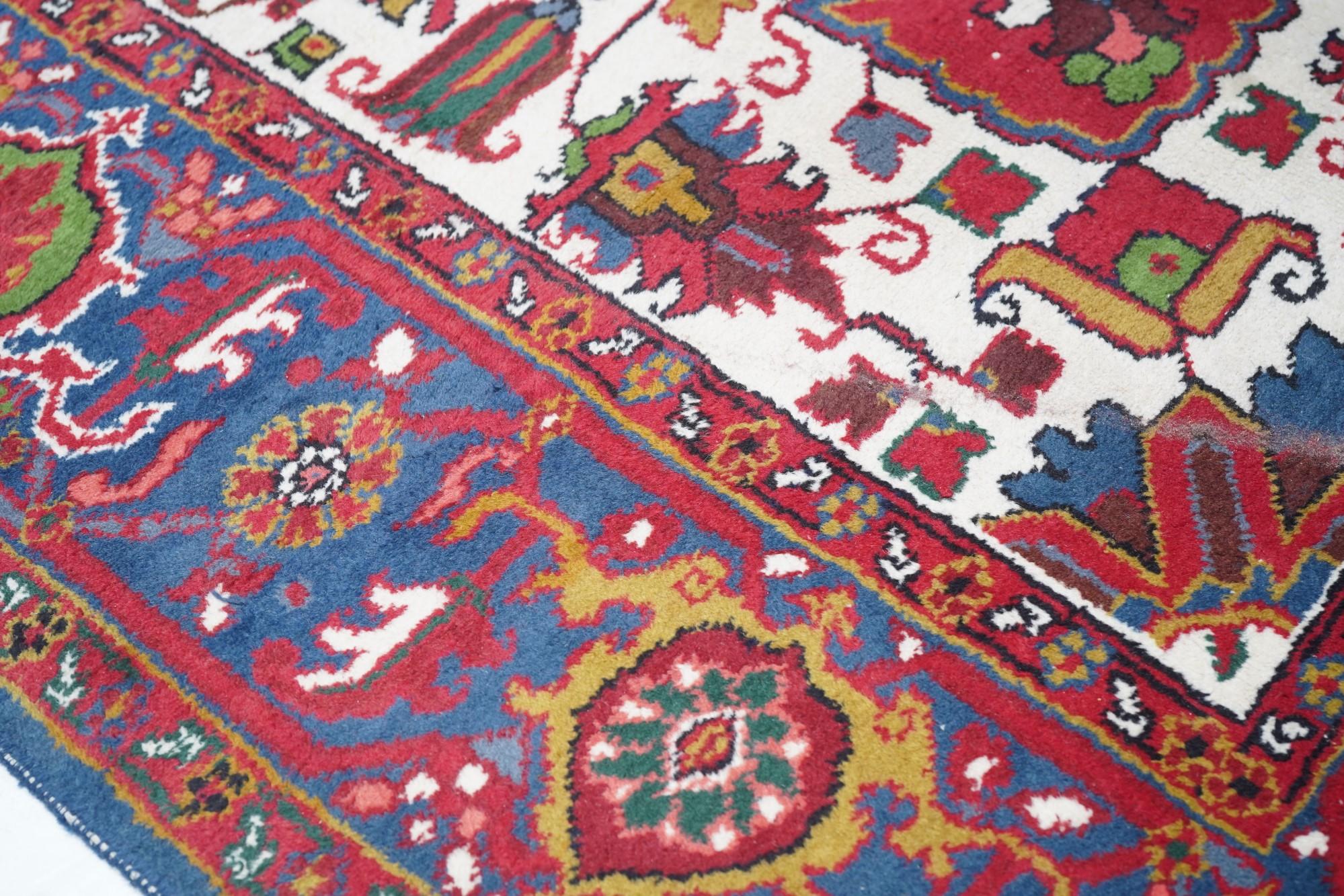 Tappeto Vintage Heriz 8'2'' x 11'0'' In condizioni buone in vendita a New York, NY