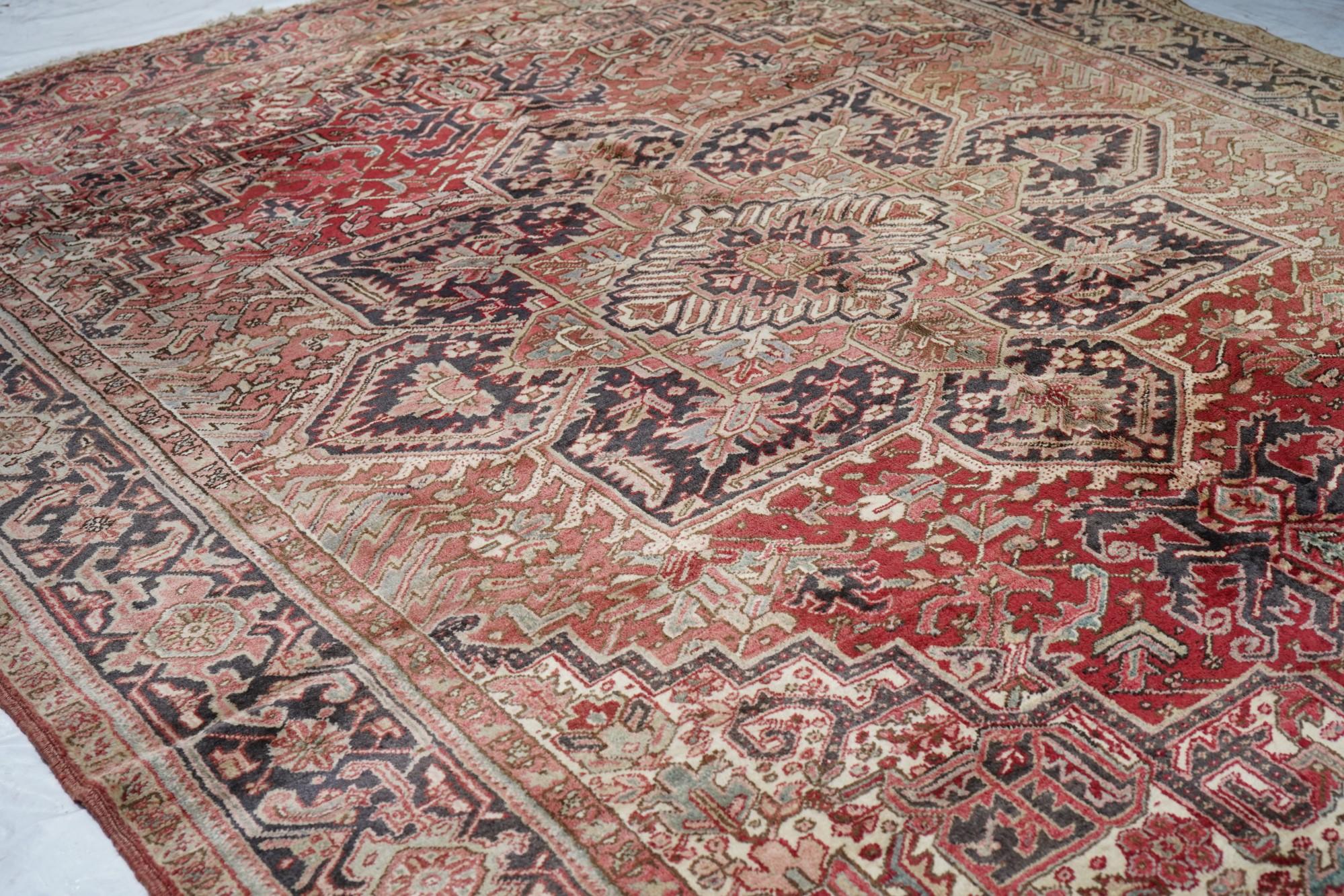 Alfombra Vintage Heriz 9'6'' x 11'11'' siglo XX en venta