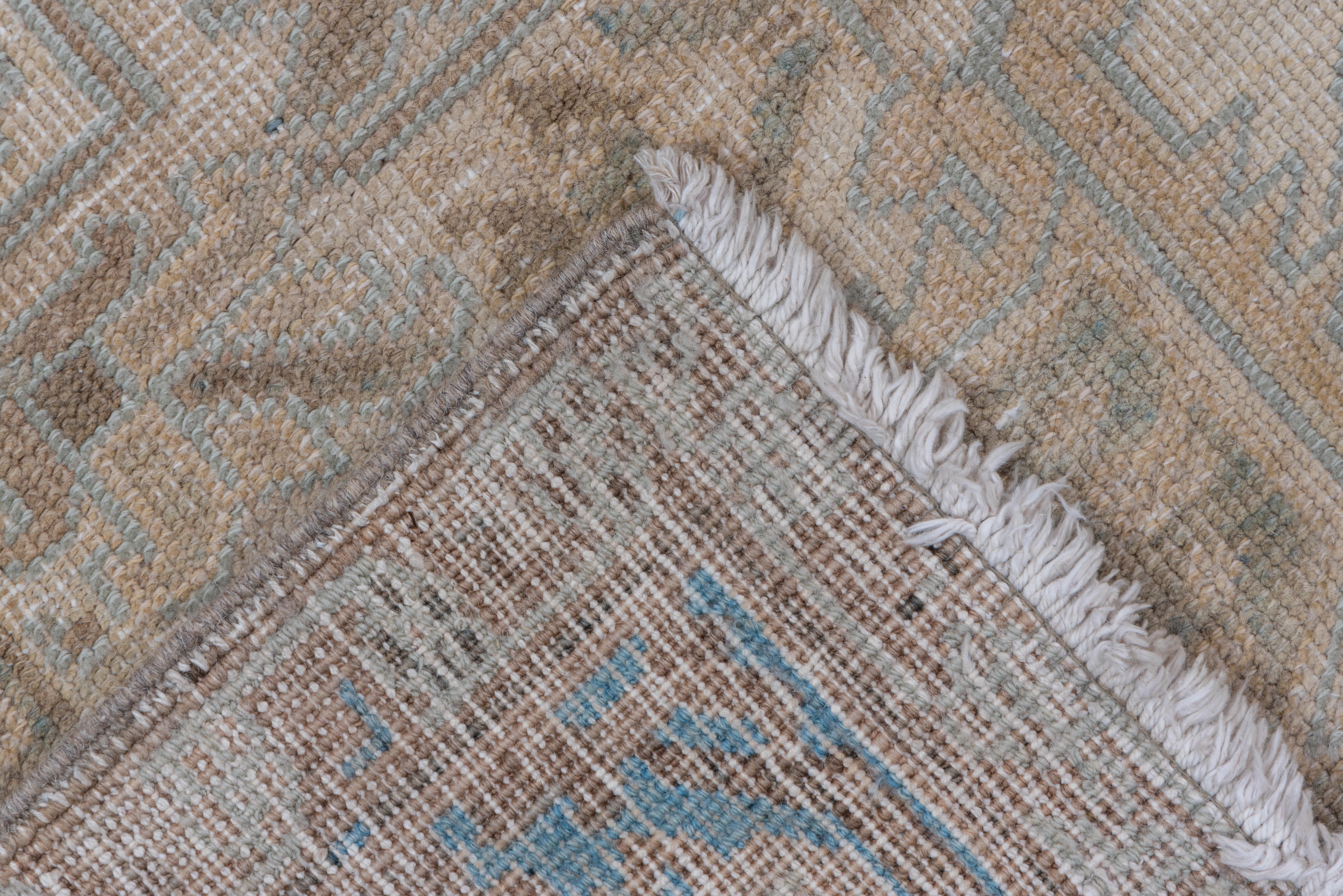 Tapis Vintage Heriz Soft Grey Medallion Design Bon état - En vente à New York, NY