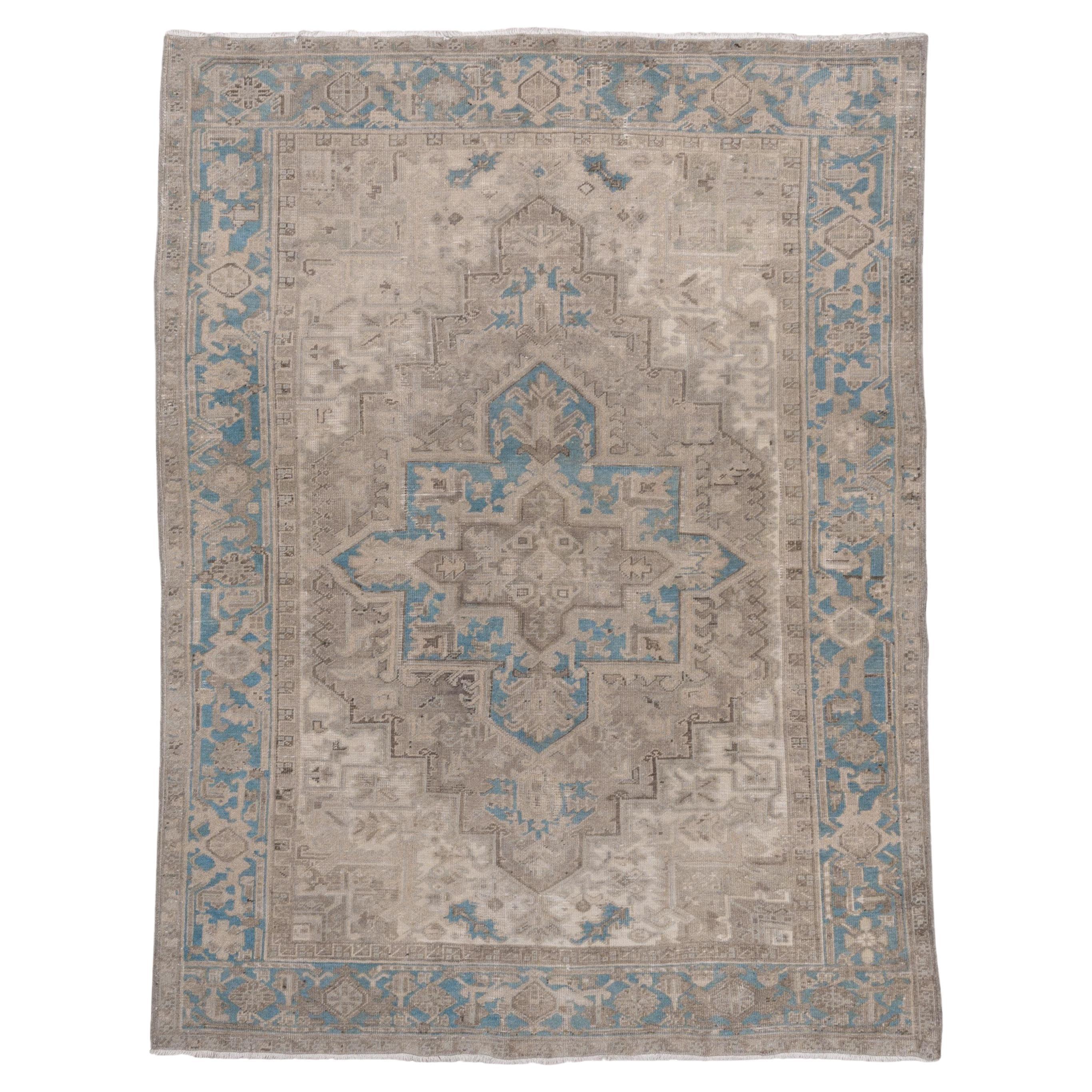 Tapis Vintage Heriz Soft Grey Medallion Design en vente