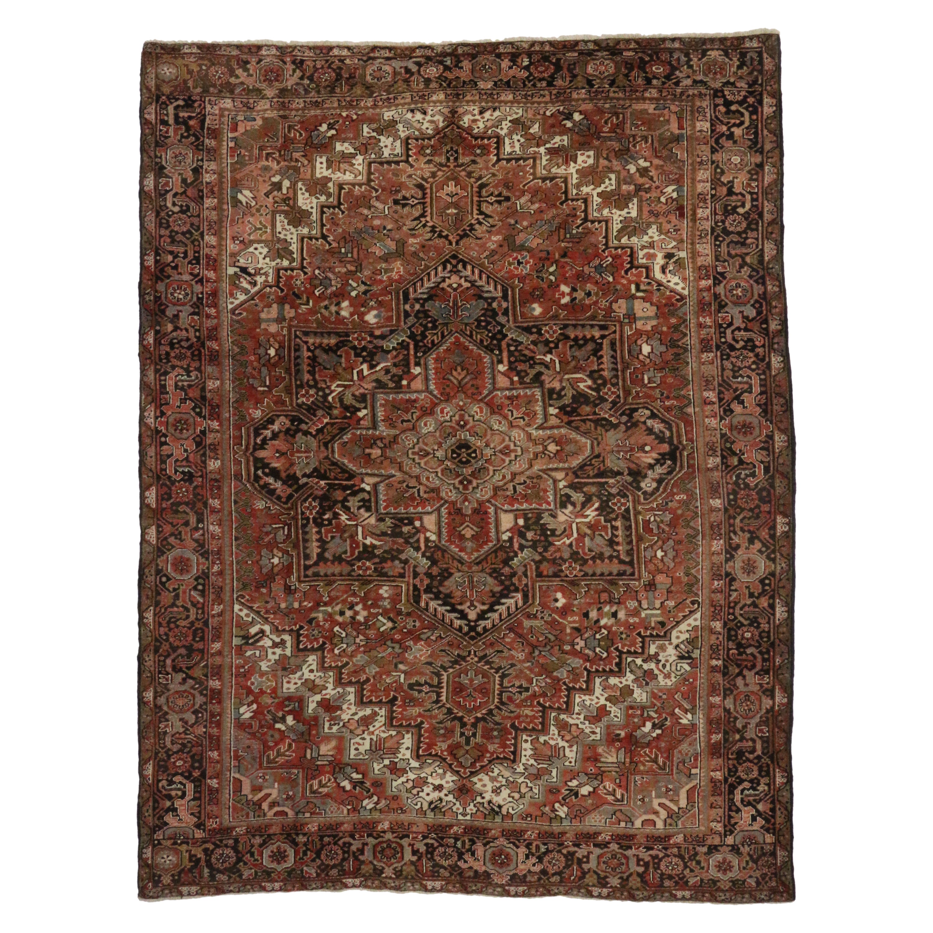 Tappeto Heriz vintage con stile lussuoso e colori caldi e rustici
