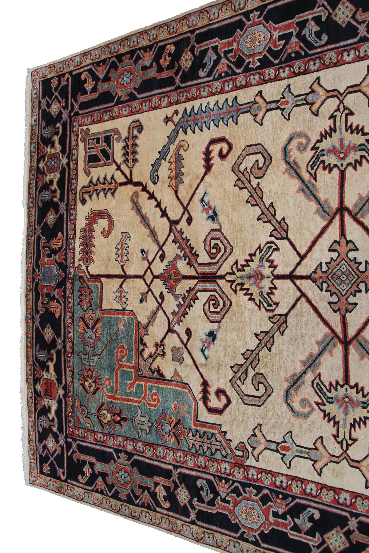 Vintage Heriz Serapi Rug Geometric Persian Heriz Rug Ivory Rug Handmade For Sale 3
