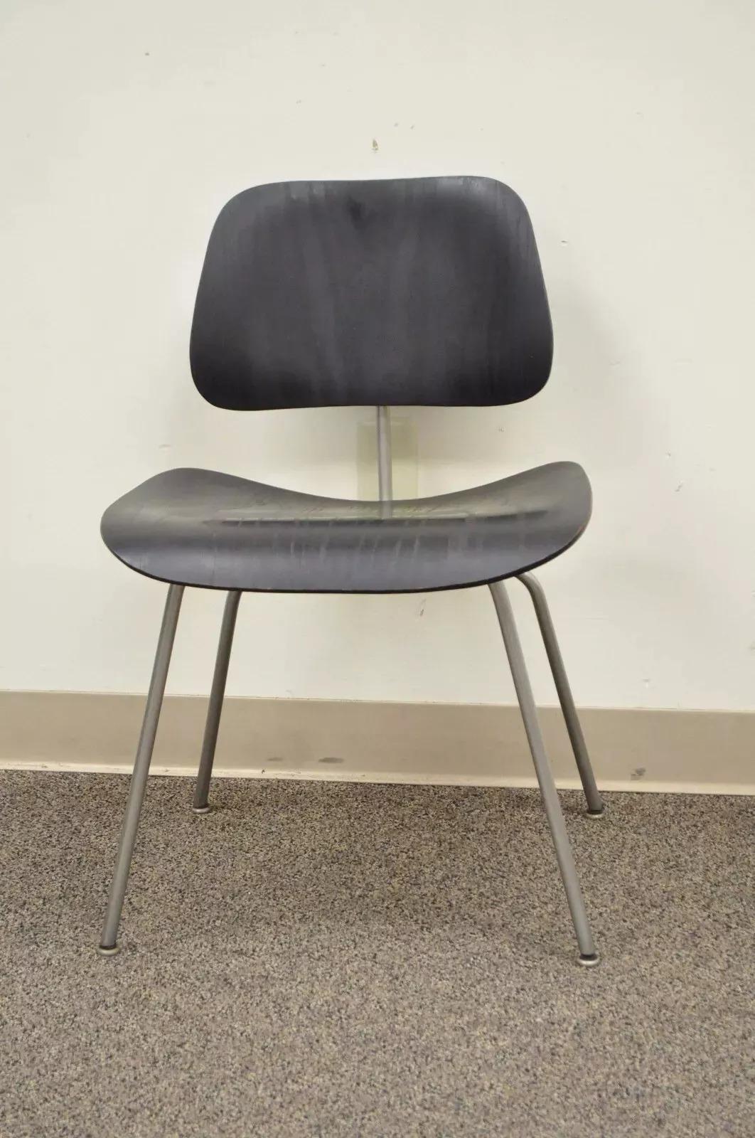 Vintage Herman Miller Eames DCM Ebony Mid Century Modern Dining Side Chair in vendita 5