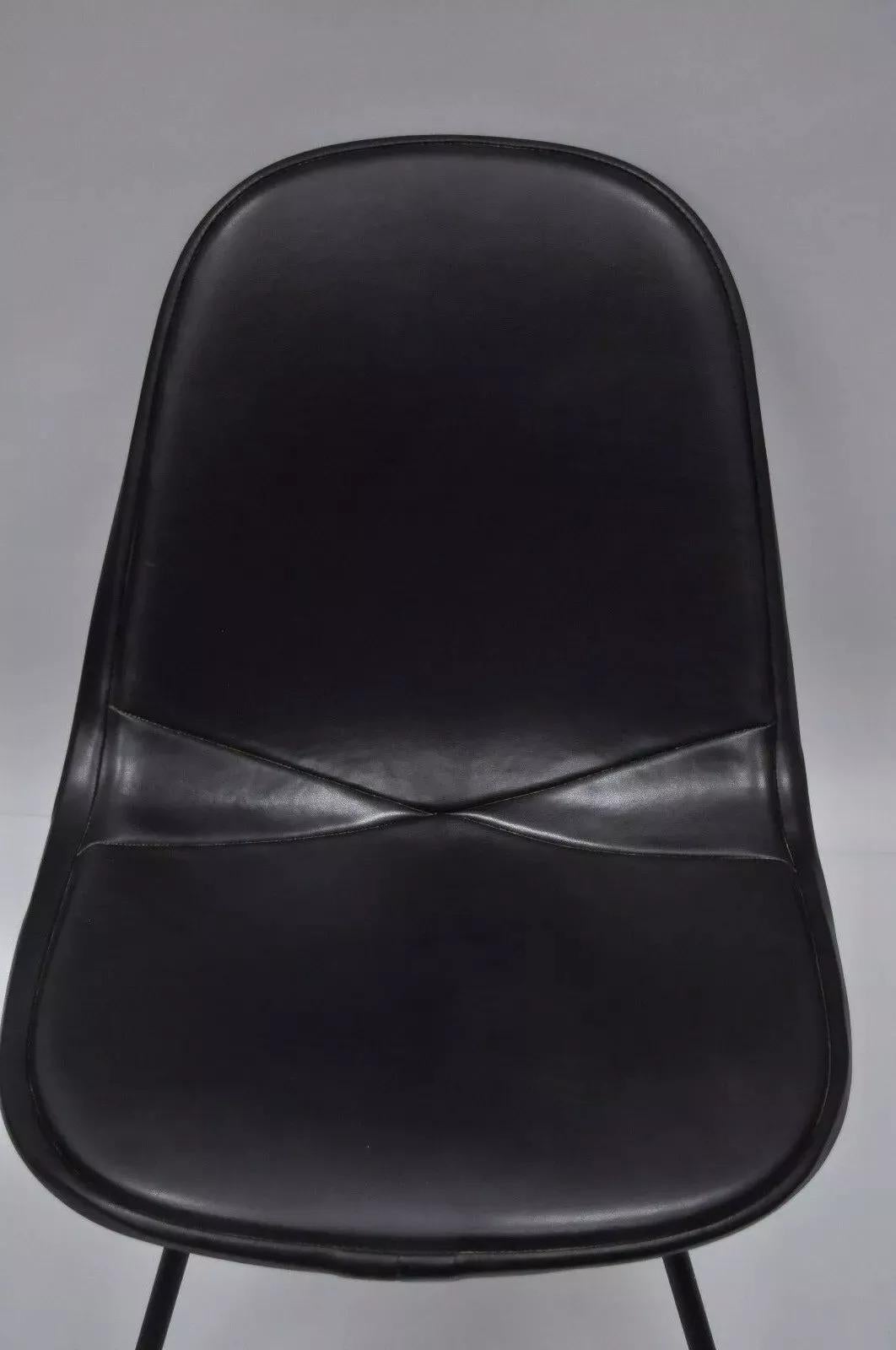 Mid-Century Modern Vintage Herman Miller Eames DKX Black Upholstered Padded Vinyl Wire Frame Chair For Sale
