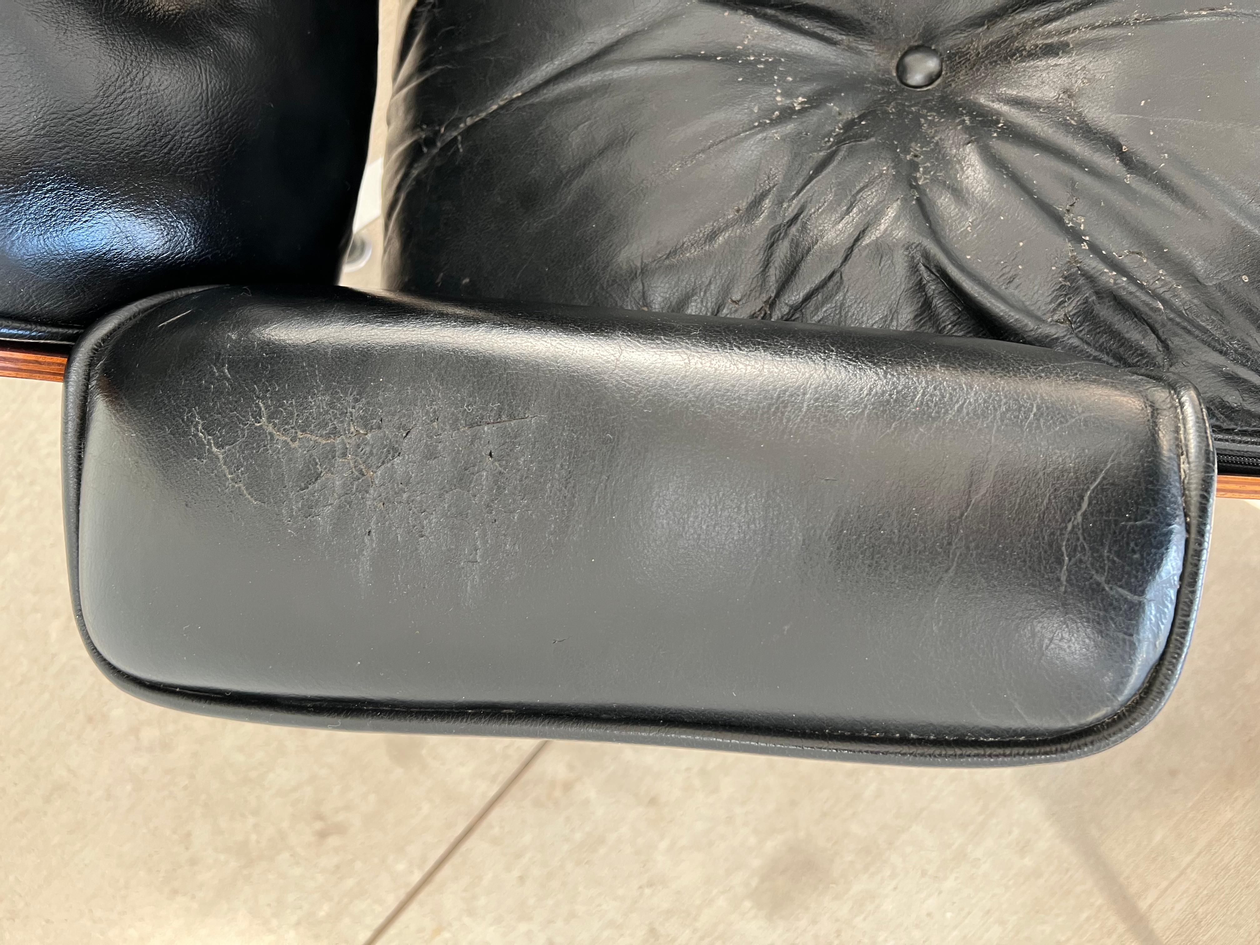 Vintage Herman Miller Eames Rosewood Second Generation Lounge Chair and Ottoman 5