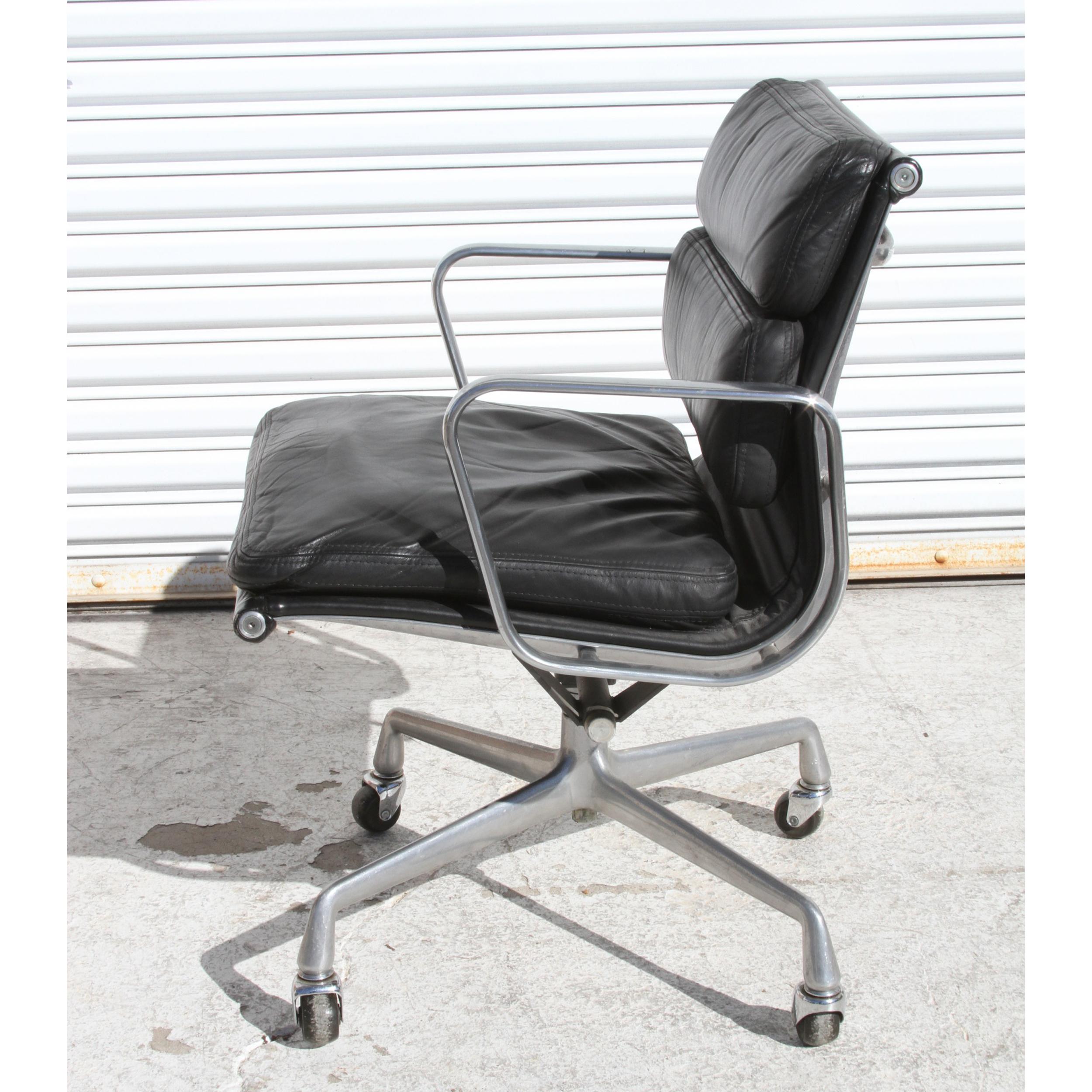 American Craftsman Vintage Herman Miller Eames Soft Pad Chairs  For Sale