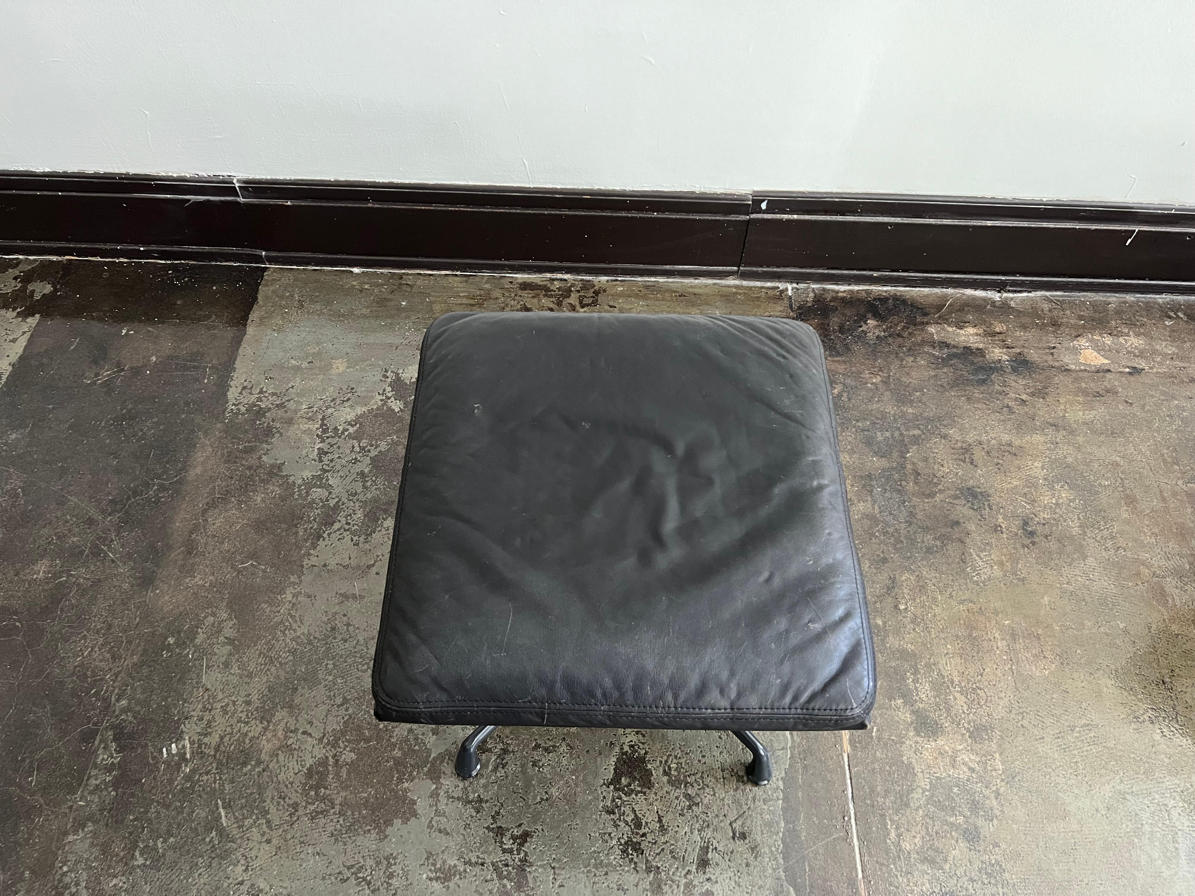 Vintage Herman Miller Eames Soft Pad Reclining Lounge Chair and Ottoman 5