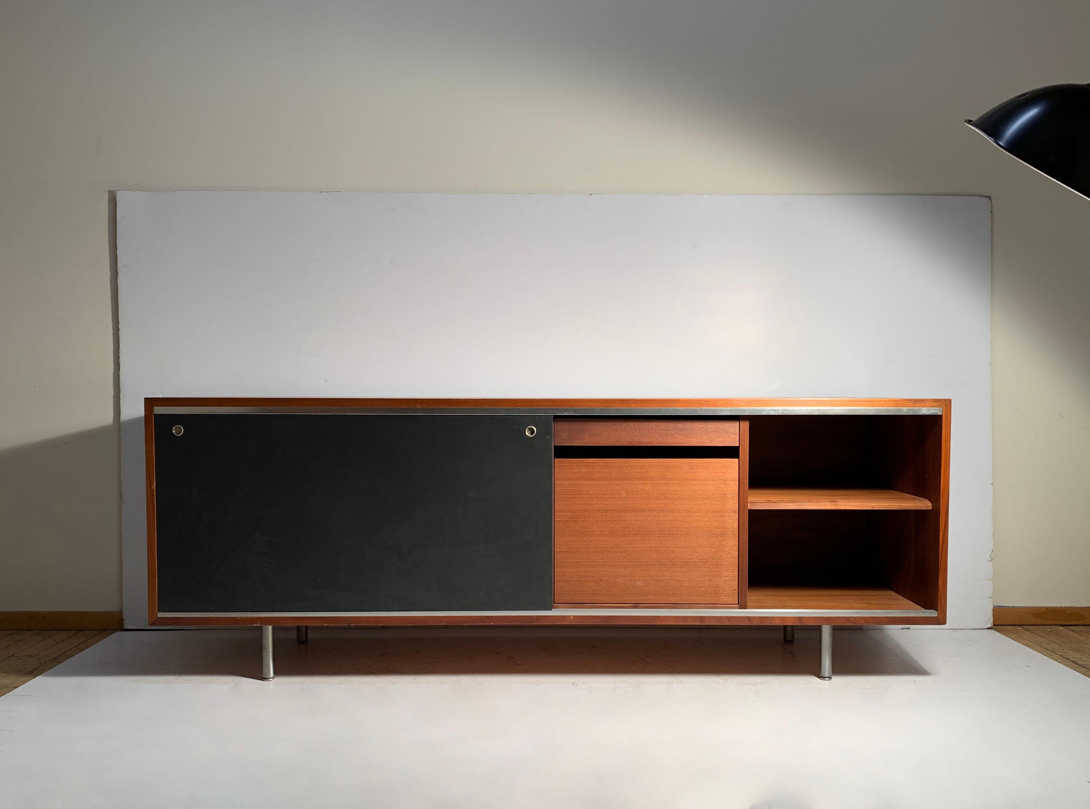 Mid-Century Modern Vintage Herman Miller Executive Credenza by George Nelson - 1 File Drawer For Sale