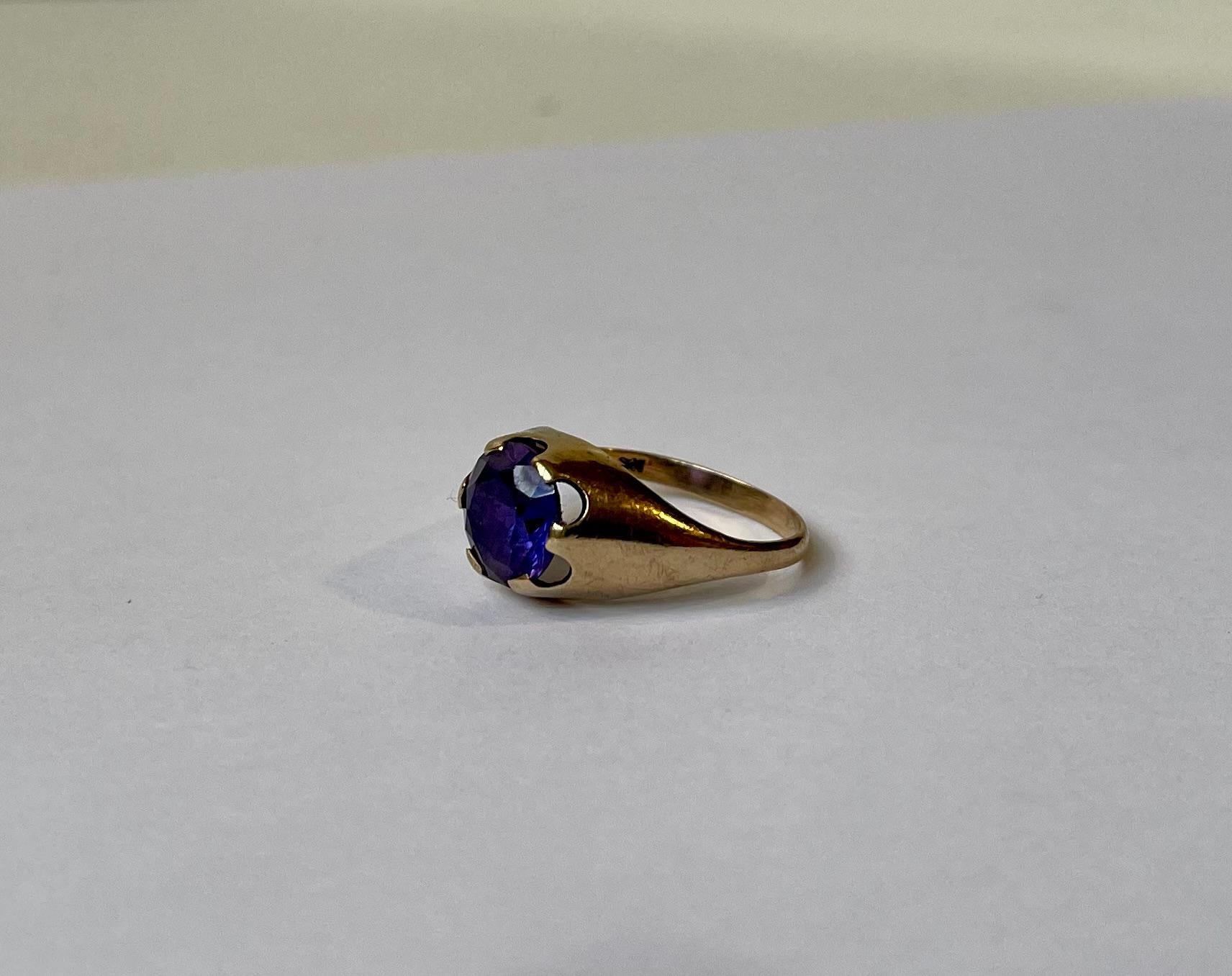 Vintage Herman Siersbøl Ring in 14 Karat Gold m. Purple Stone (Moderne der Mitte des Jahrhunderts) im Angebot