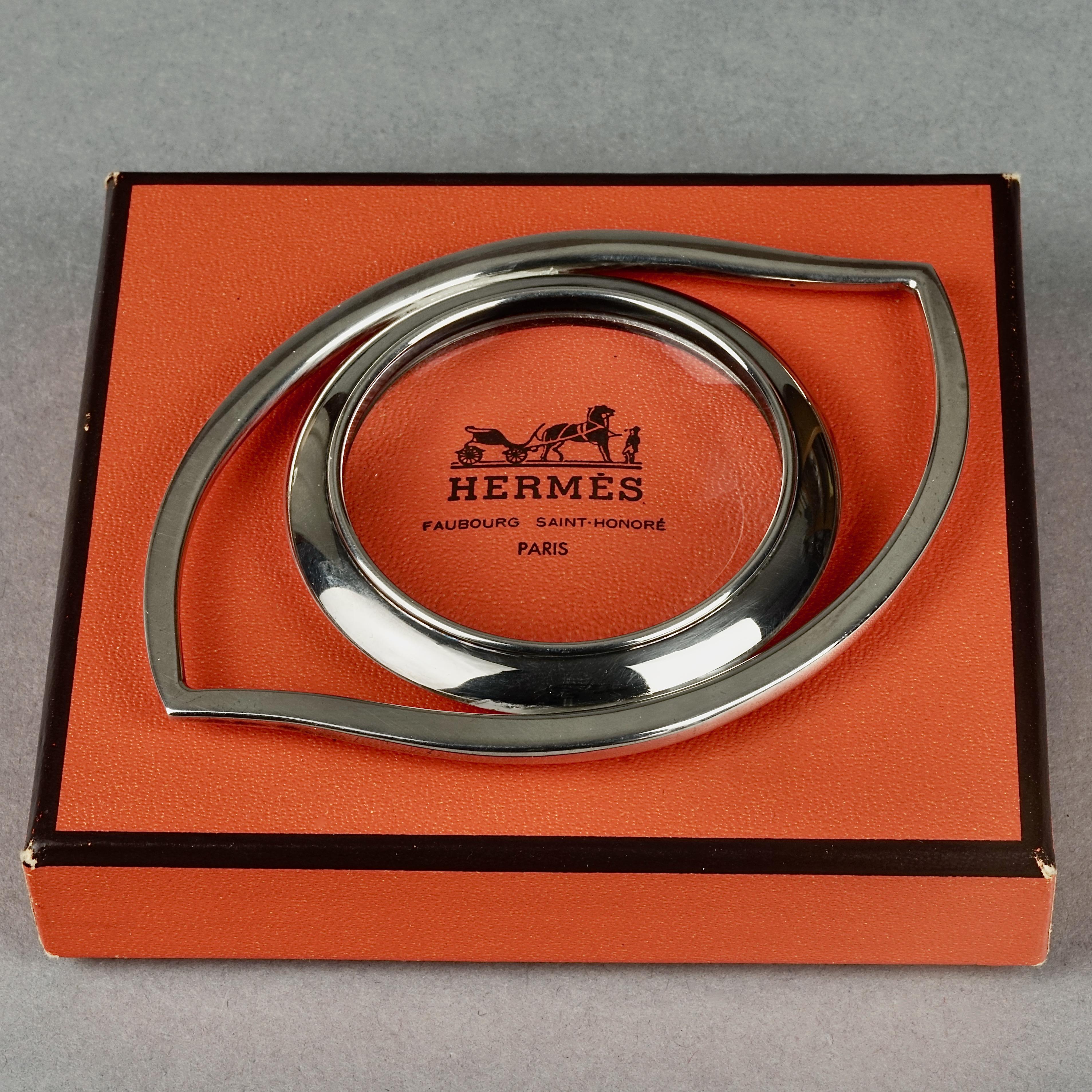 hermes magnifying glass necklace