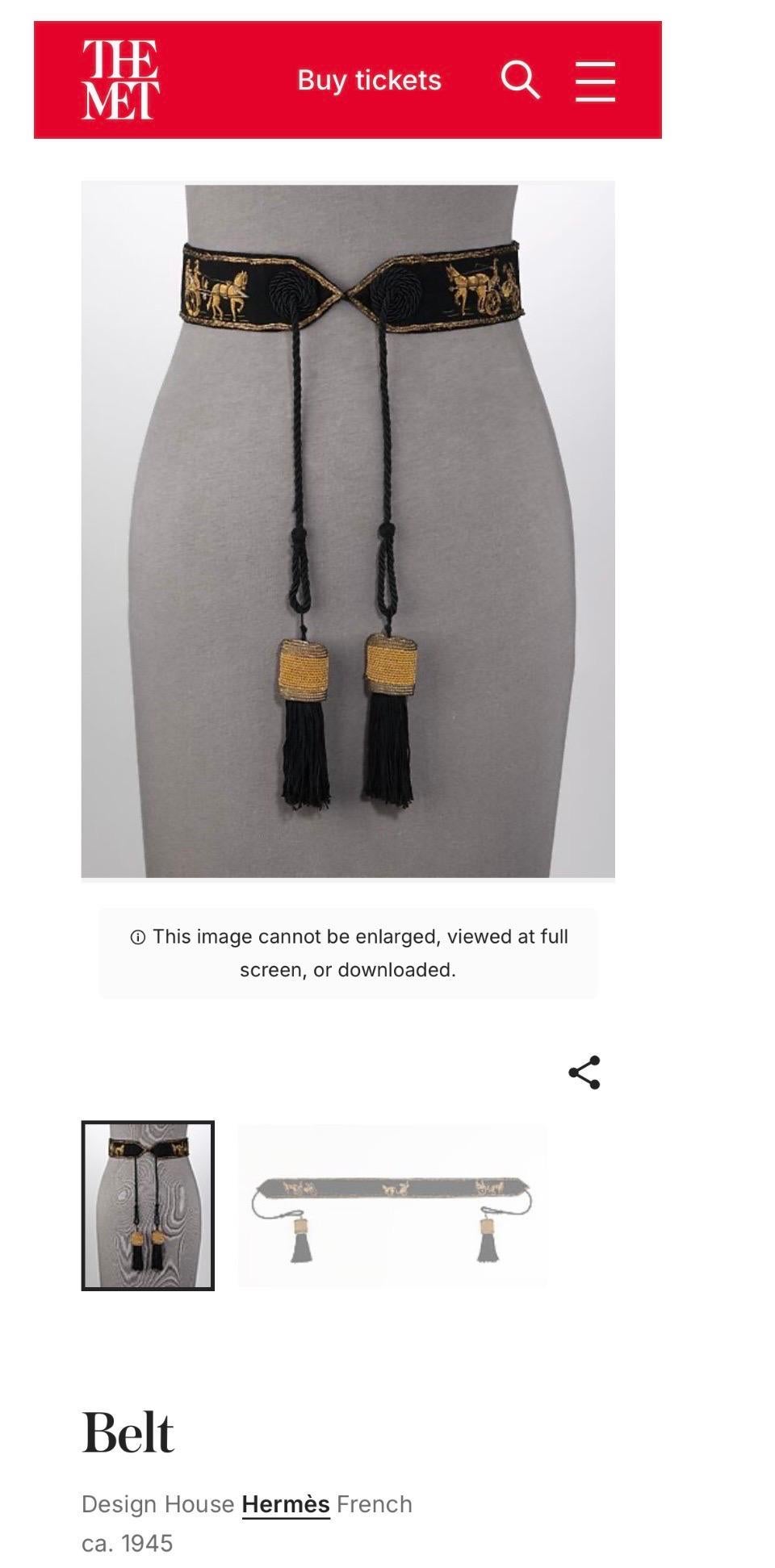 Dieser exquisite Vintage-Gürtel von Hermès verkörpert die Ursprünge des Hauses als Hersteller von Lederwaren für den Reitsport - ein Erbe, das auch heute noch die Kunstfertigkeit und den Reiz des Hauses ausmacht. Wie vom Metropolitan Museum of Art