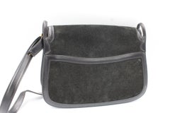 Vintage Hermès handbga with shoulder strap in black leather and suede.