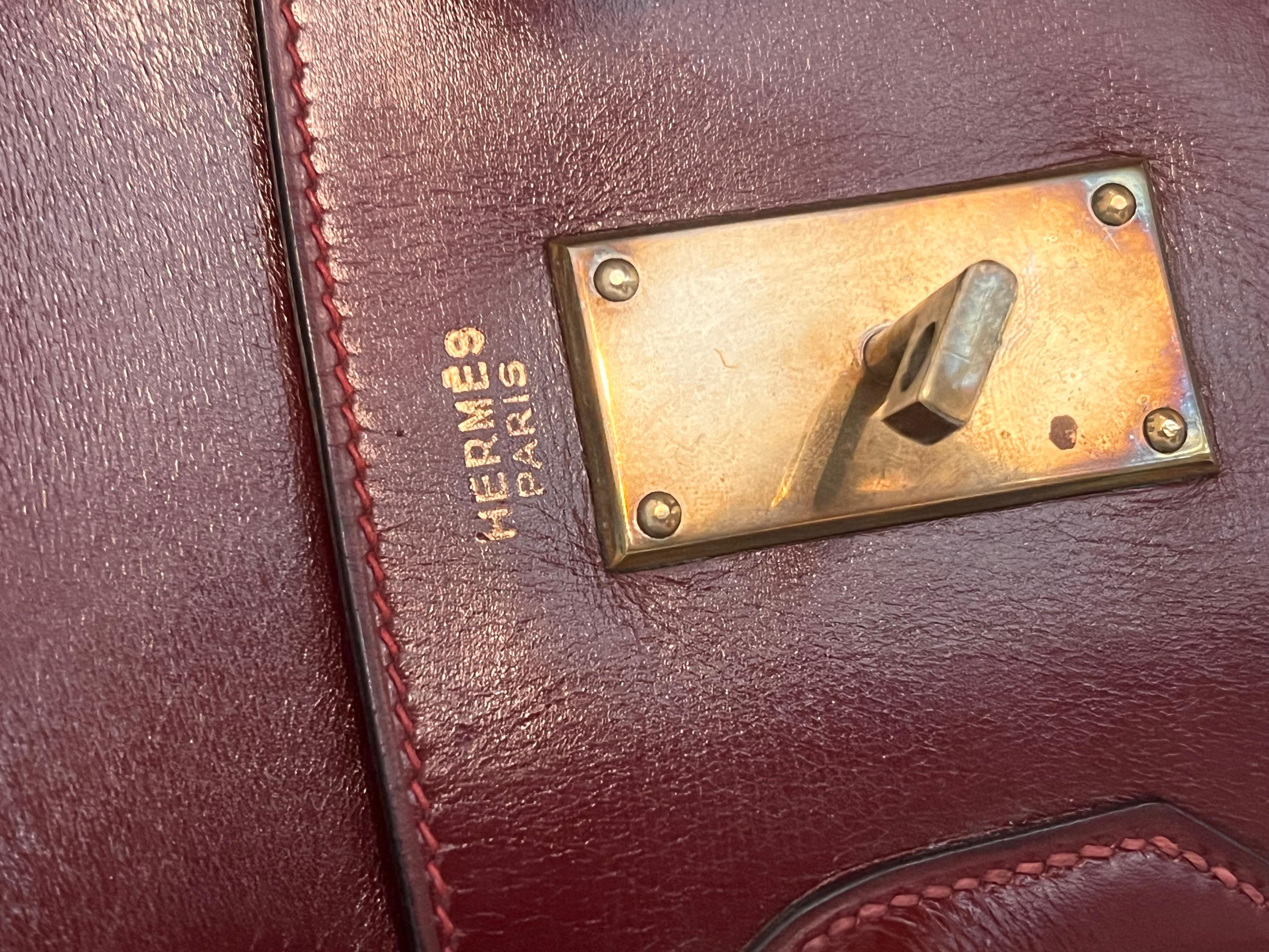 Vintage Hermes Haut a courroies. in burgundy box leather.  In Fair Condition In PARIS, FR