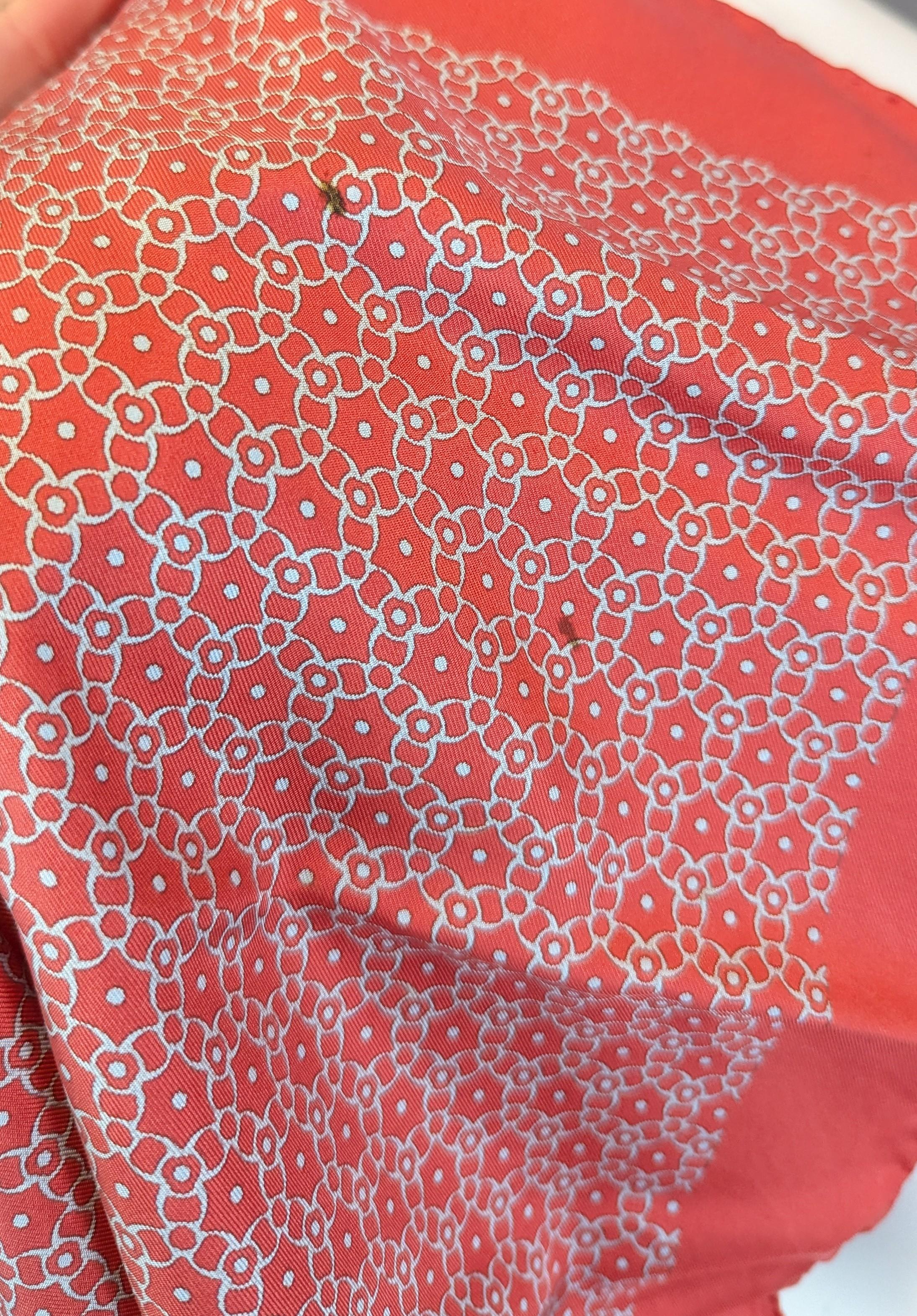Vintage Hermes Horseshoes silk pocket square, boxed For Sale 2