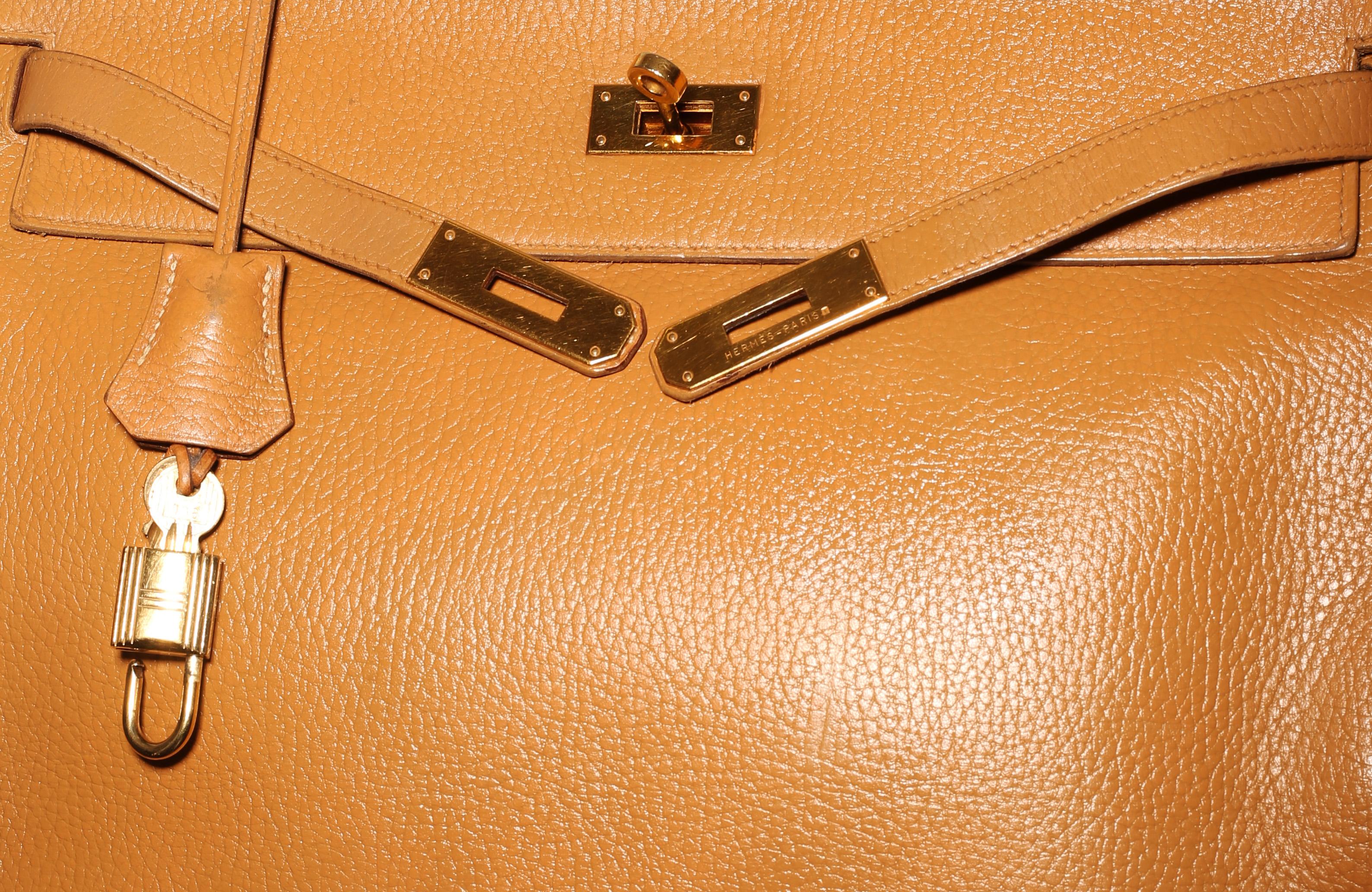 Women's or Men's  Vintage  Hermès Kelly 32  Handbag with Gold Hardware 1998 For Sale